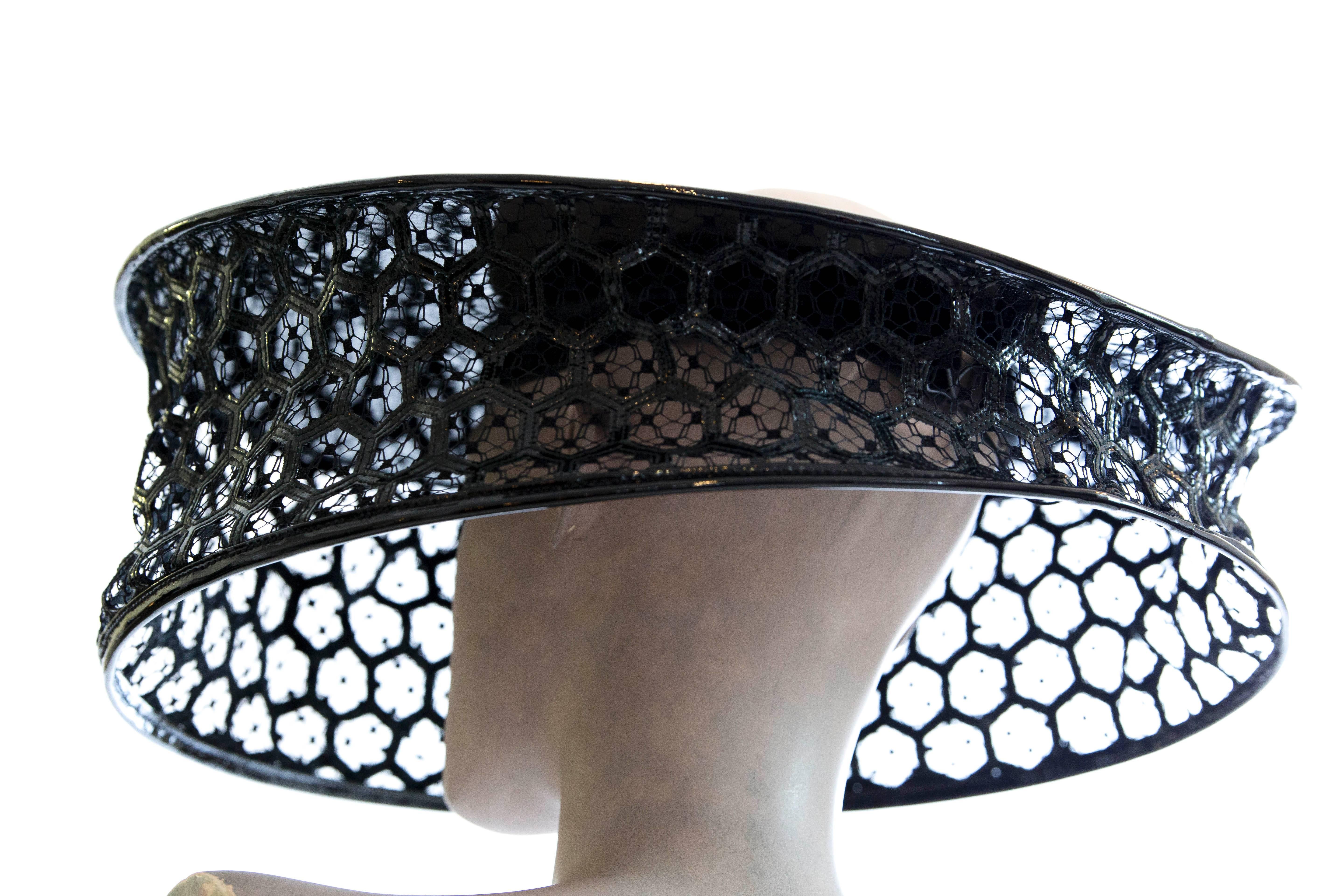 Alexander McQueen Black Patent Leather Honeycomb Hat Spring 2013 In Excellent Condition In Cincinnati, OH