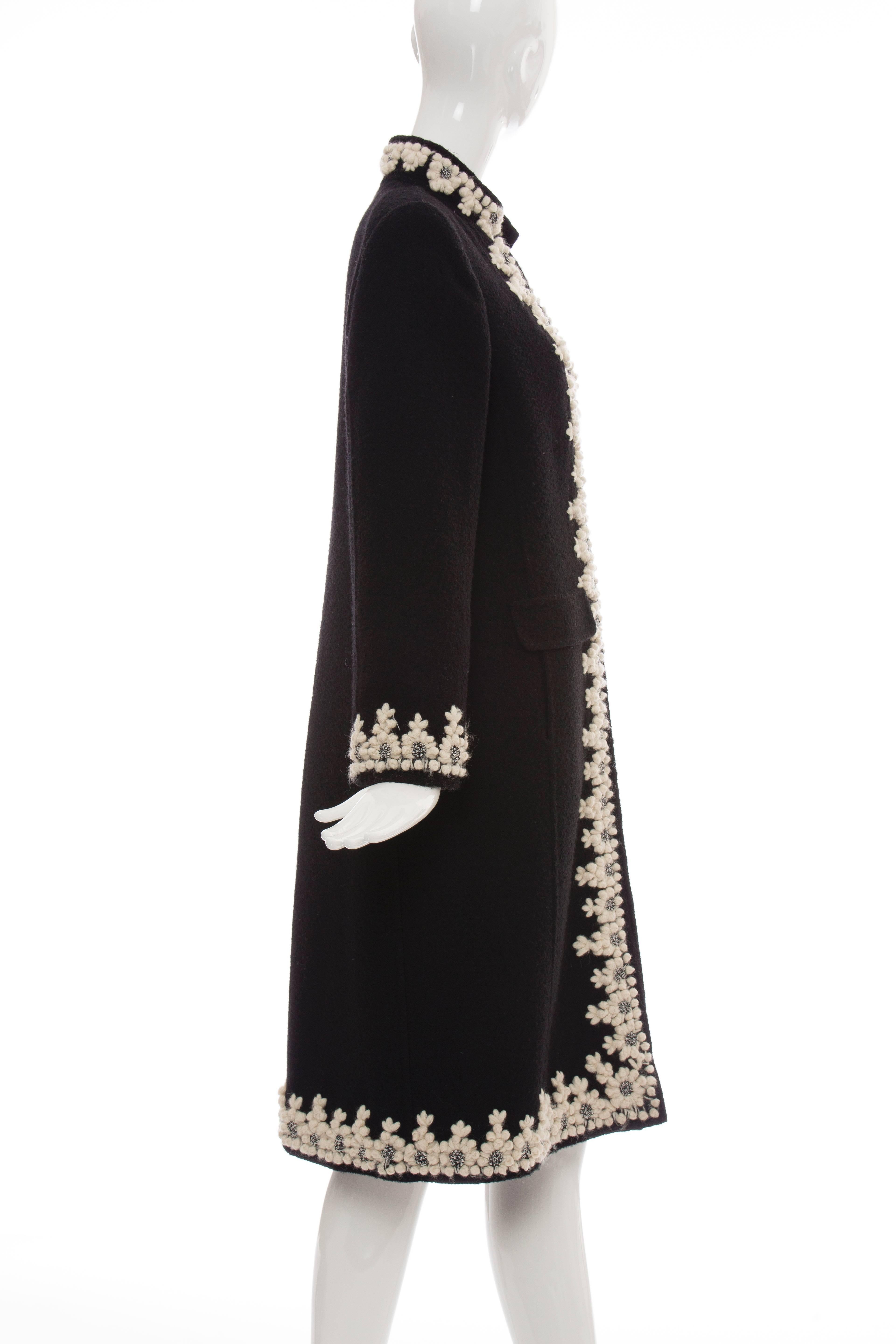 Women's Oscar De la Renta Black Wool Cream Embroidered Open Front Coat, Fall 2001 For Sale