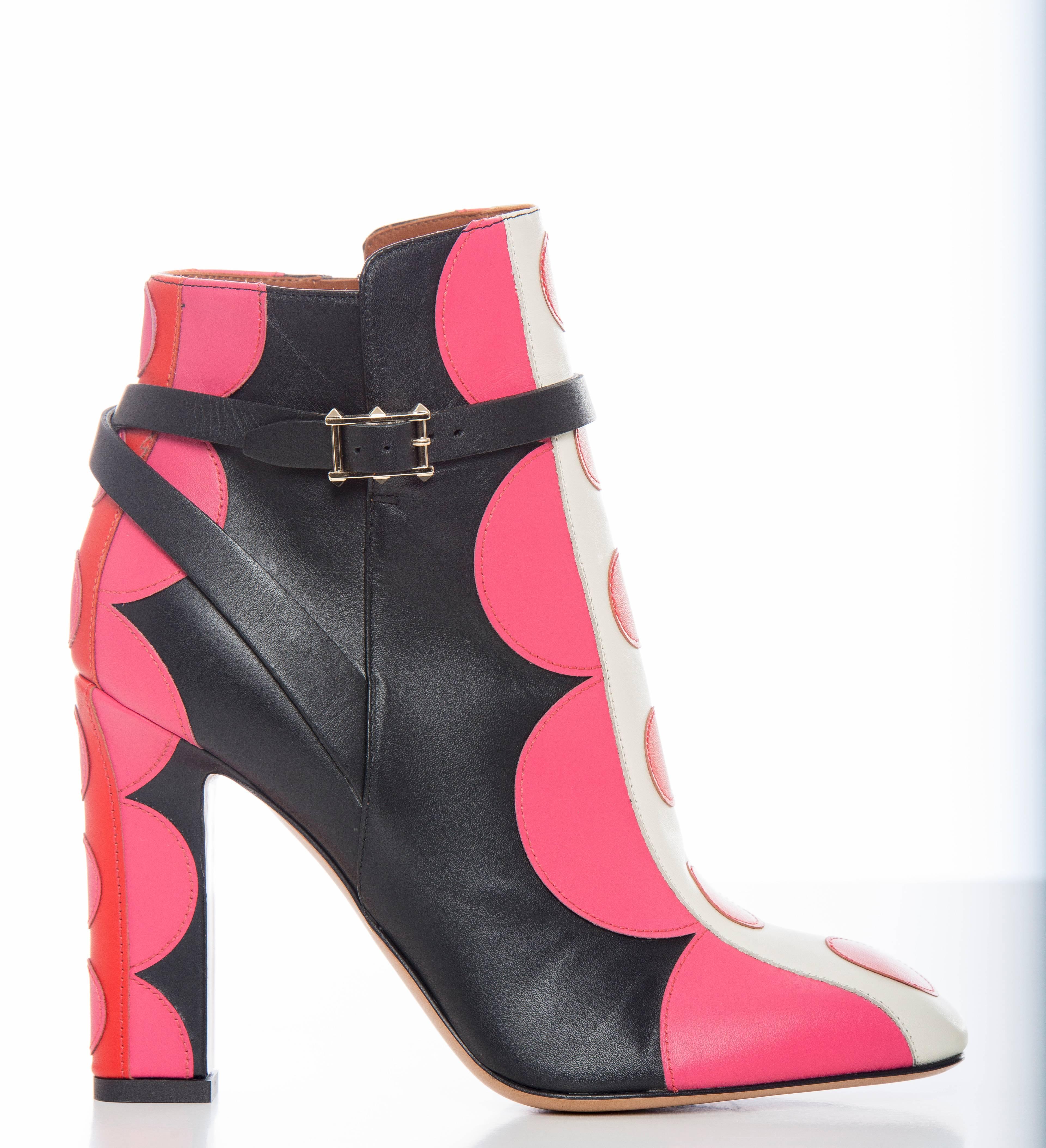 Valentino Carmen Leather Applique' Ankle Boots, Autumn - Winter 2014 In New Condition In Cincinnati, OH