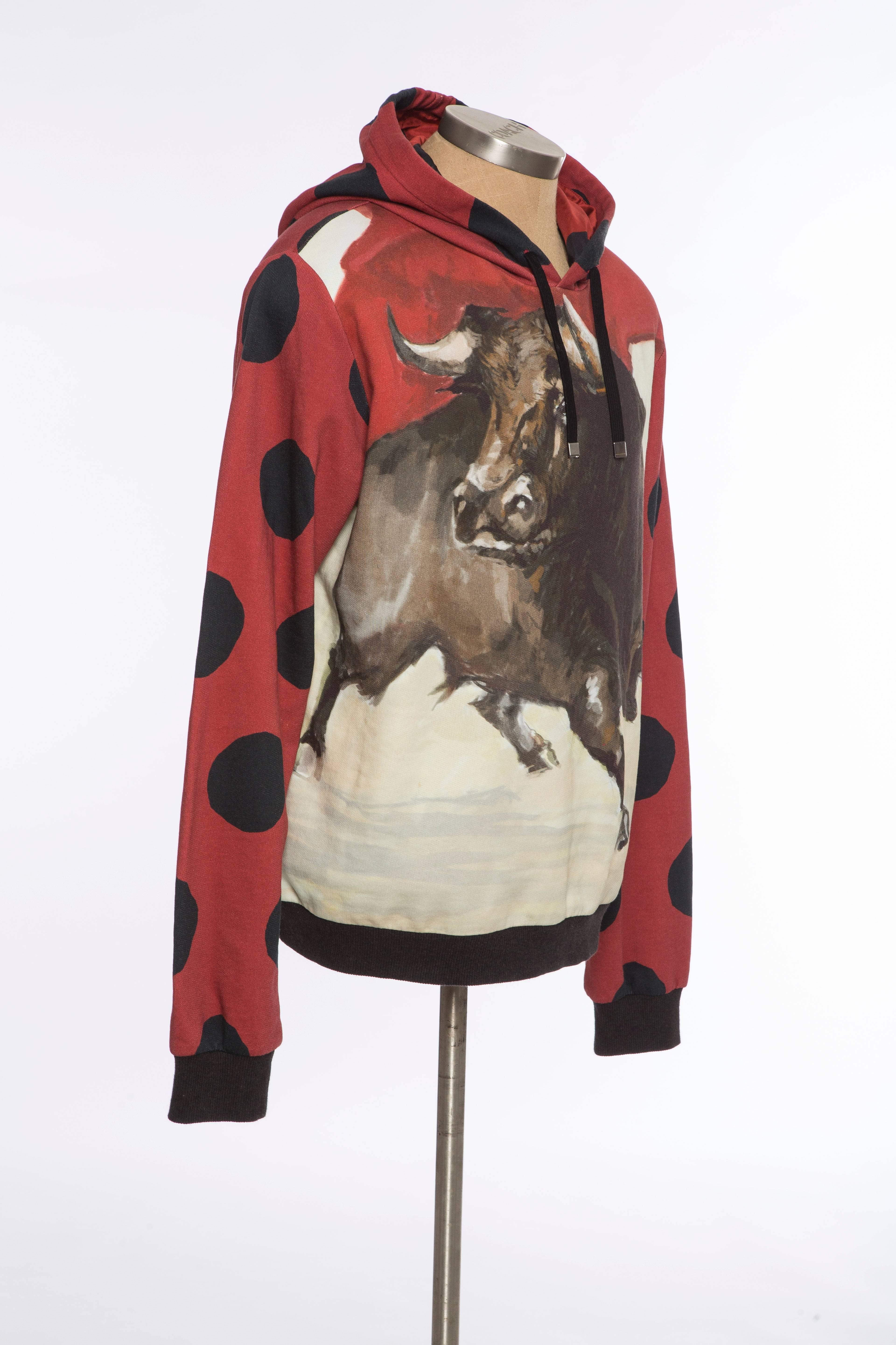 Dolce & Gabbana Men's Cotton Bull Print Sweatshirt, Spring - Summer 2015 In Excellent Condition In Cincinnati, OH