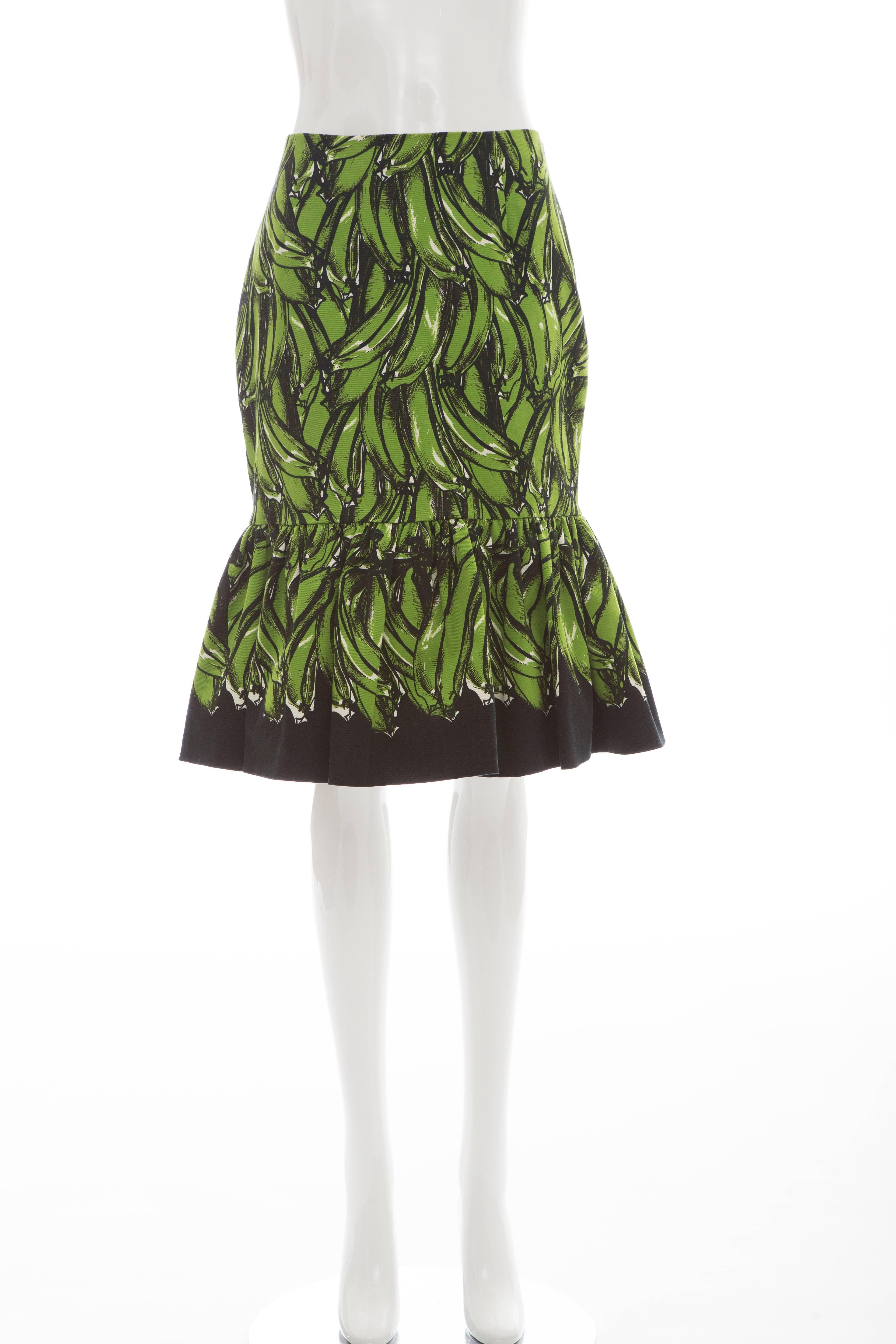 Prada, Spring-Summer 2011 cotton banana print skirt with flared hem and invisible zip closure at side seam.

IT. 42
US. 6

Waist 26”, Hip 34”, Length 24”