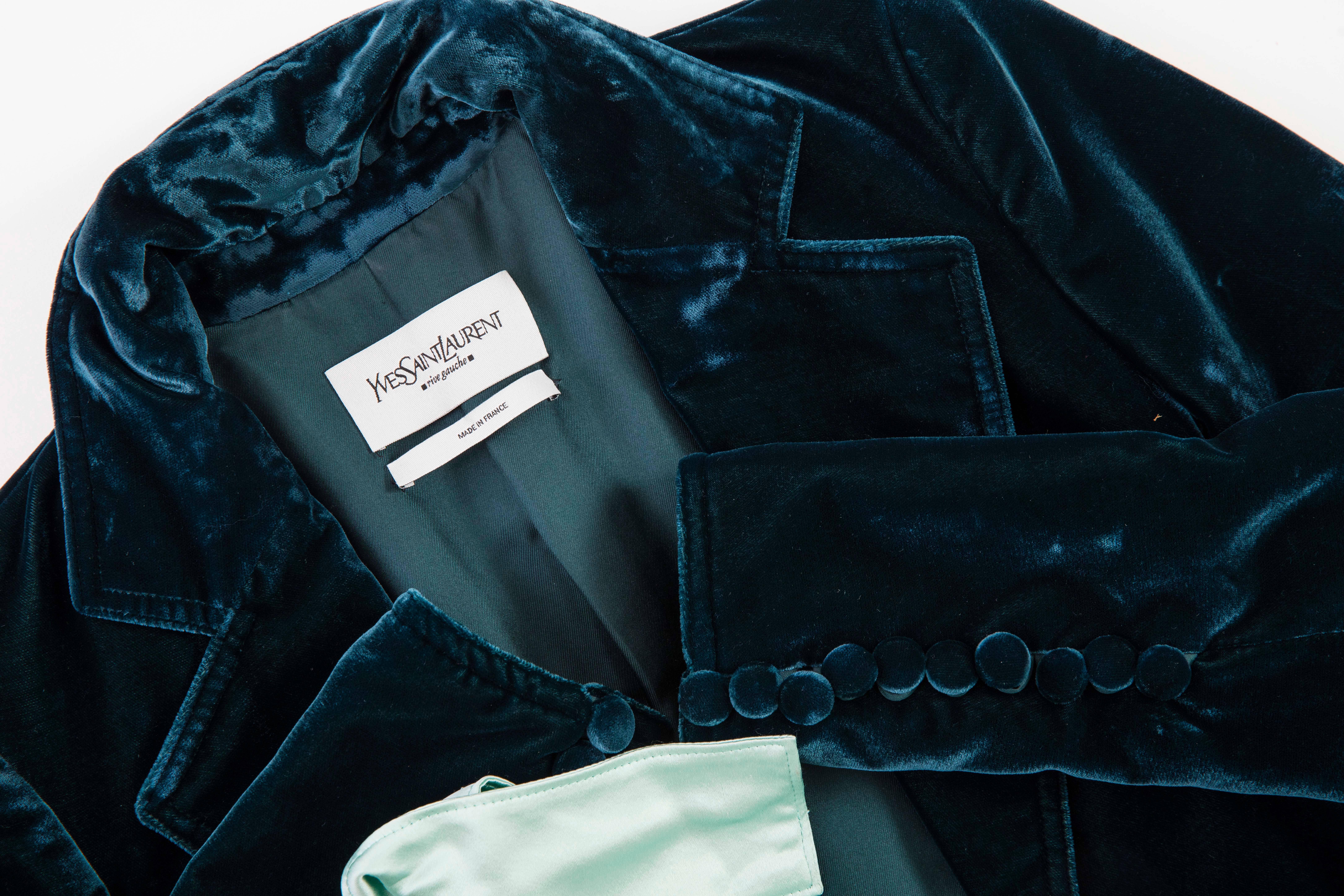 Tom Ford for Yves Saint Laurent Runway Emerald Silk Velvet Blazer, Fall 2003 For Sale 2