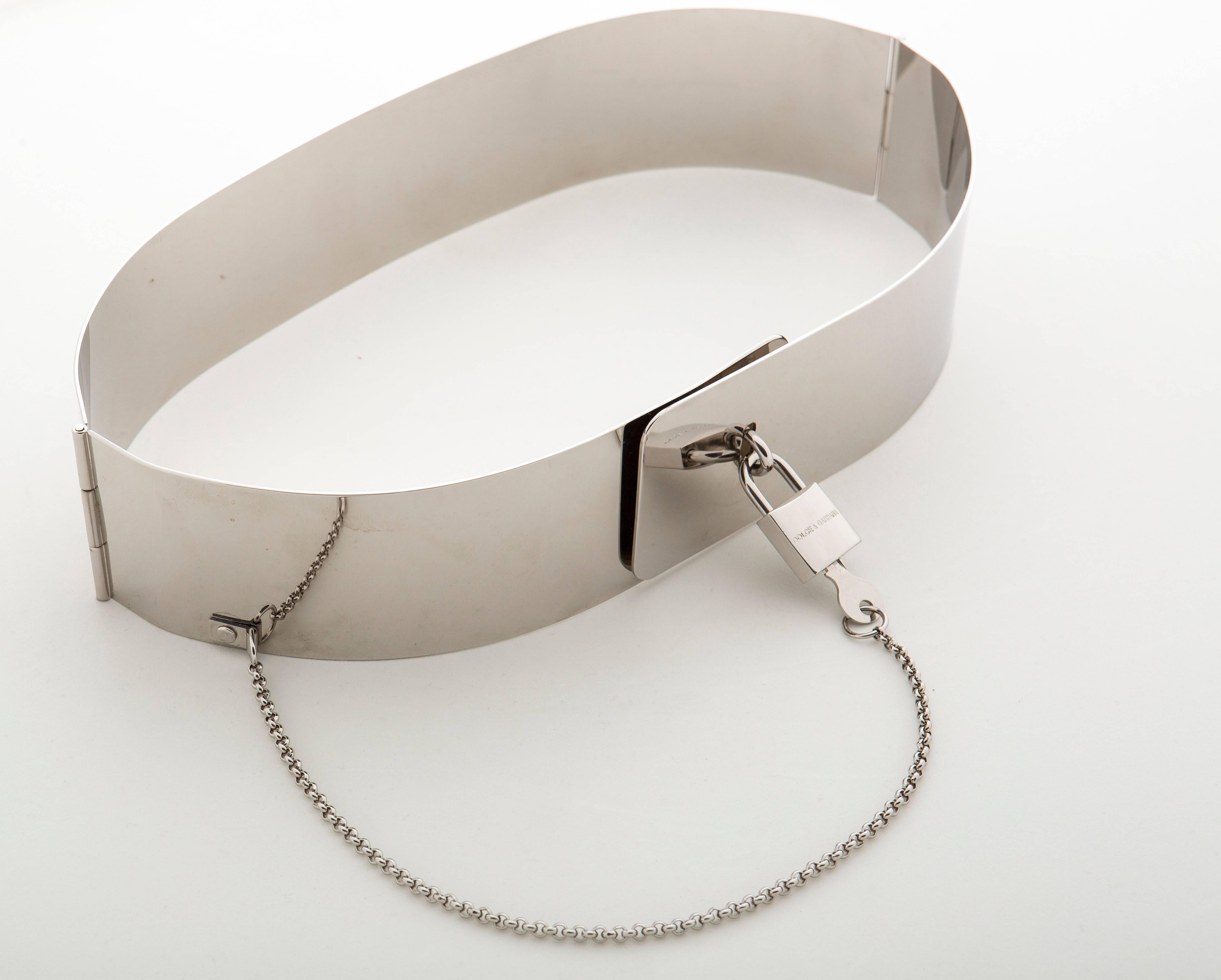 padlock belt