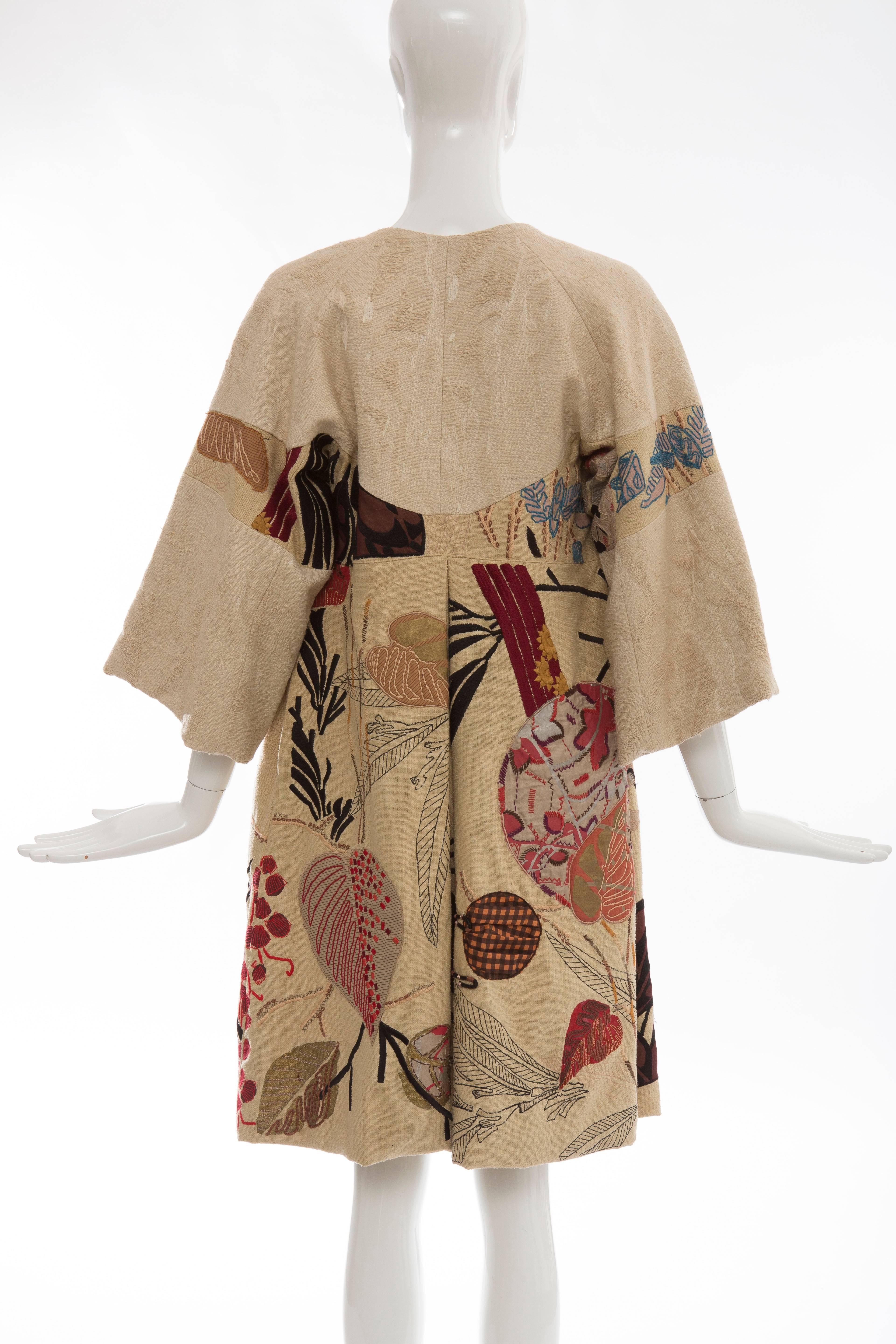 Dries Van Noten Silk Cotton Embroidered Patchwork Coat, Spring - Summer 2006 In Excellent Condition In Cincinnati, OH