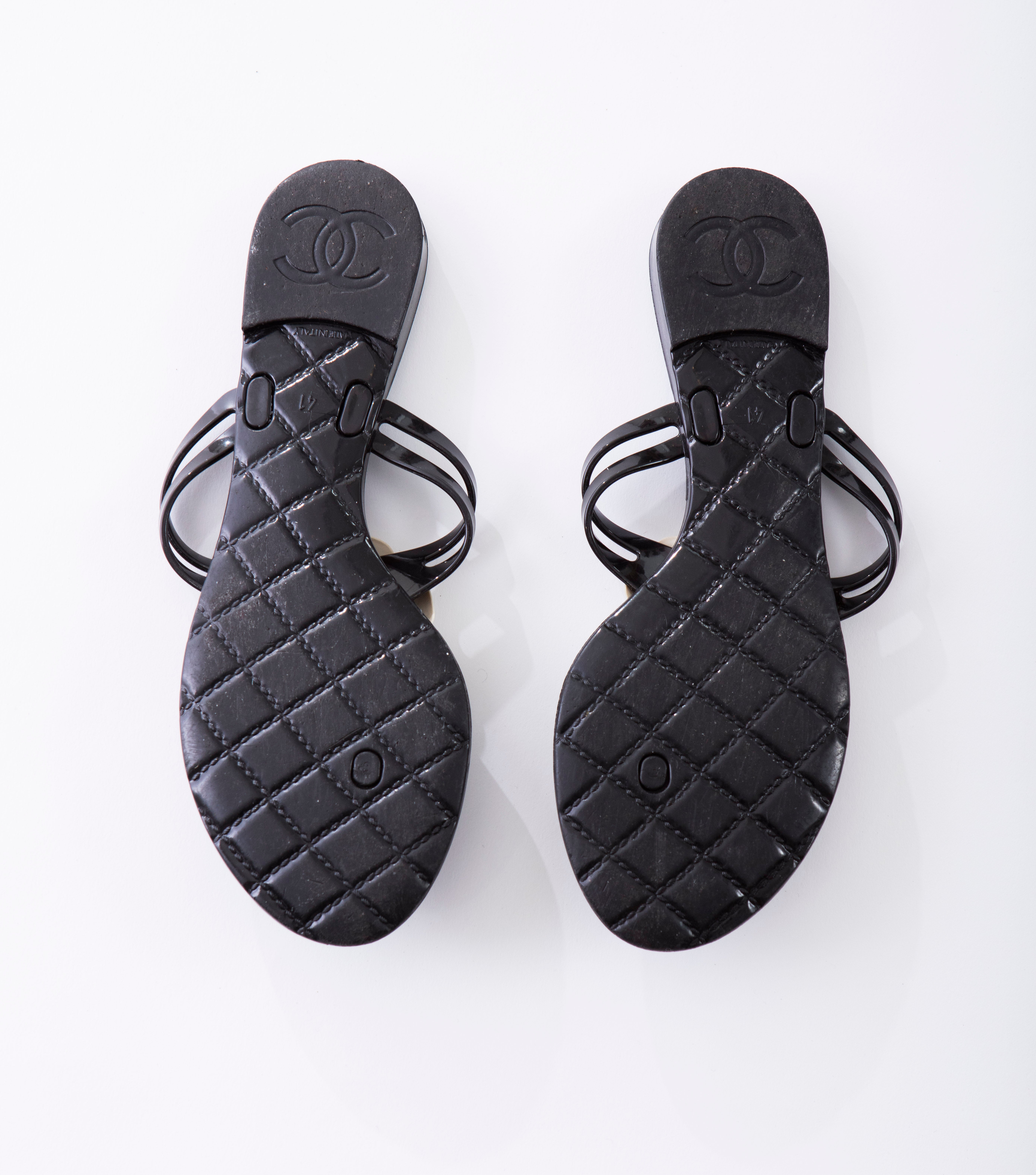 chanel black jelly slides