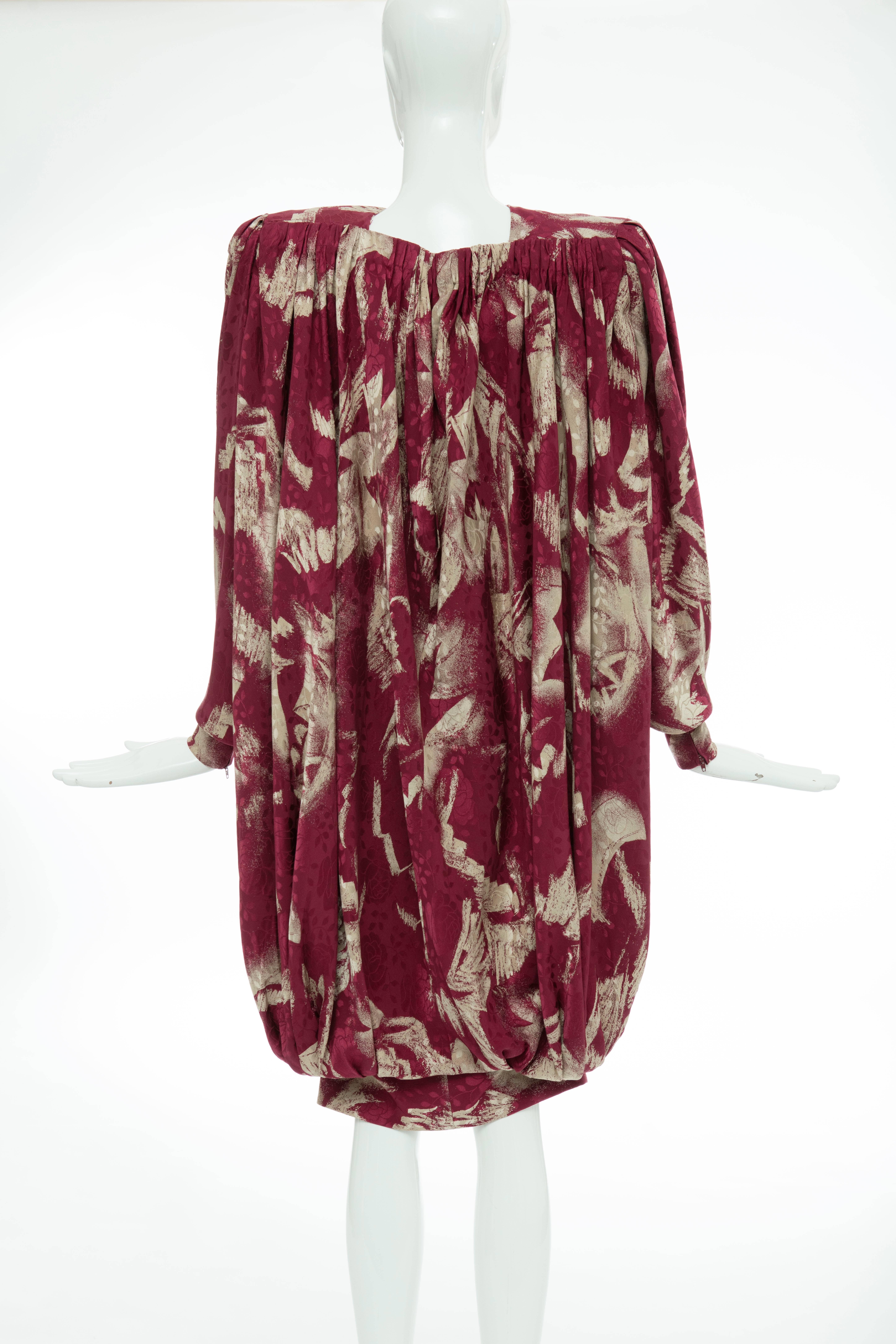 Emanuel Ungaro Couture Paris Printed Silk Balloon Collection Dress, Circa 1980s In Excellent Condition For Sale In Cincinnati, OH