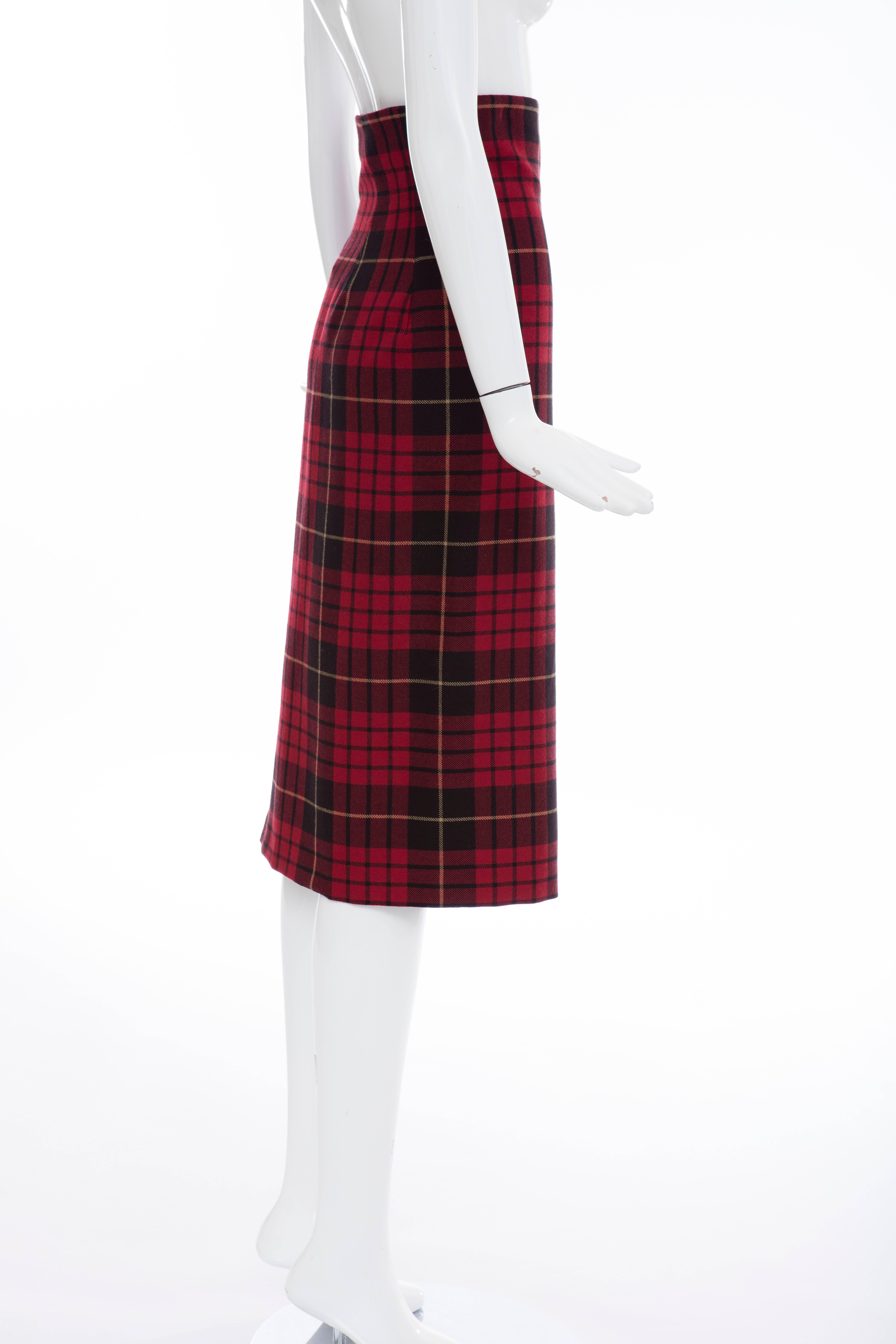 Alexander McQueen Red Wool Tartan Plaid High - Waisted Skirt, Fall 2006 In New Condition In Cincinnati, OH
