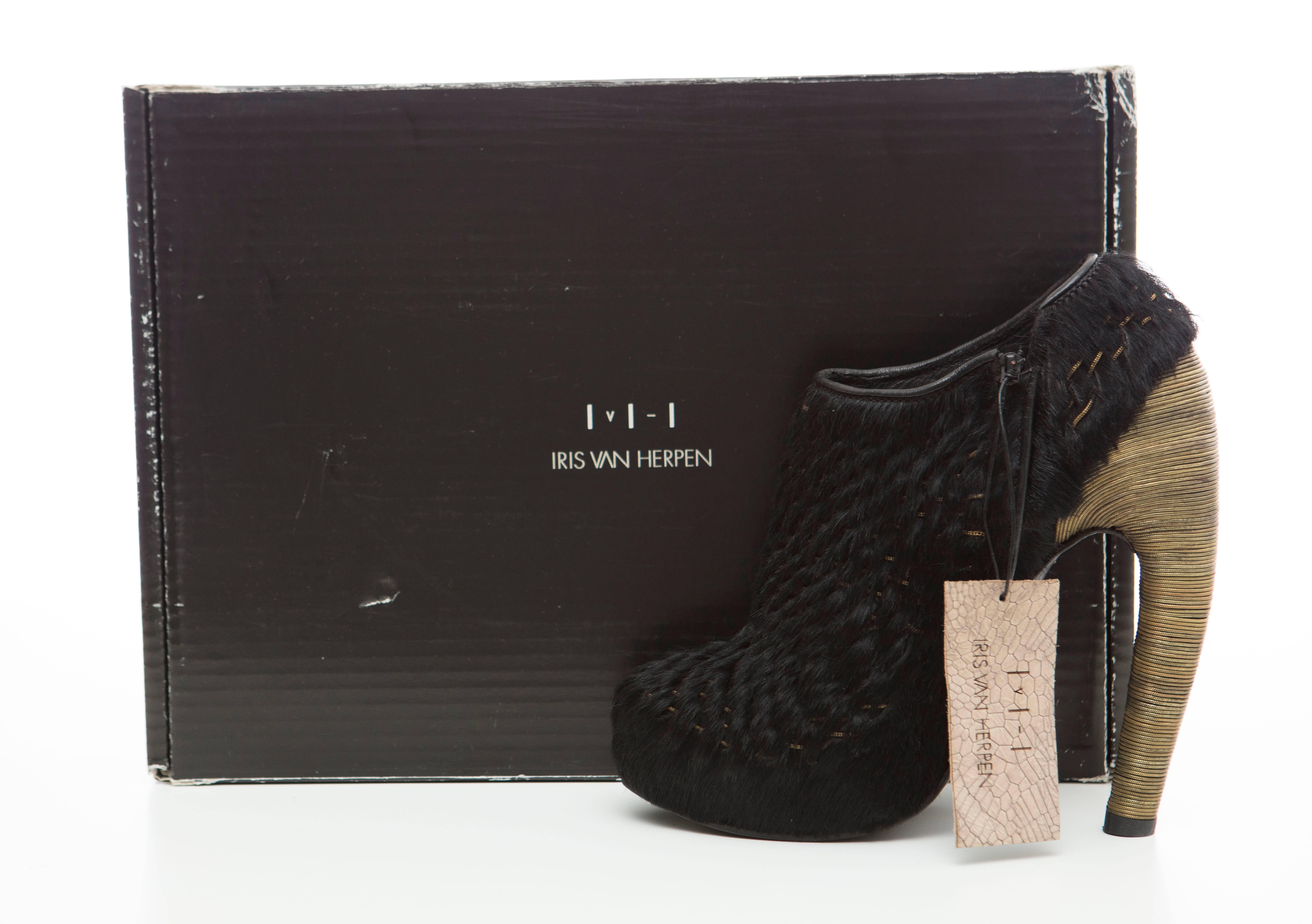 Iris Van Herpen Black Woven Pony Bronze Snake Chain Heel Ankle Boots, Fall 2014 For Sale 4