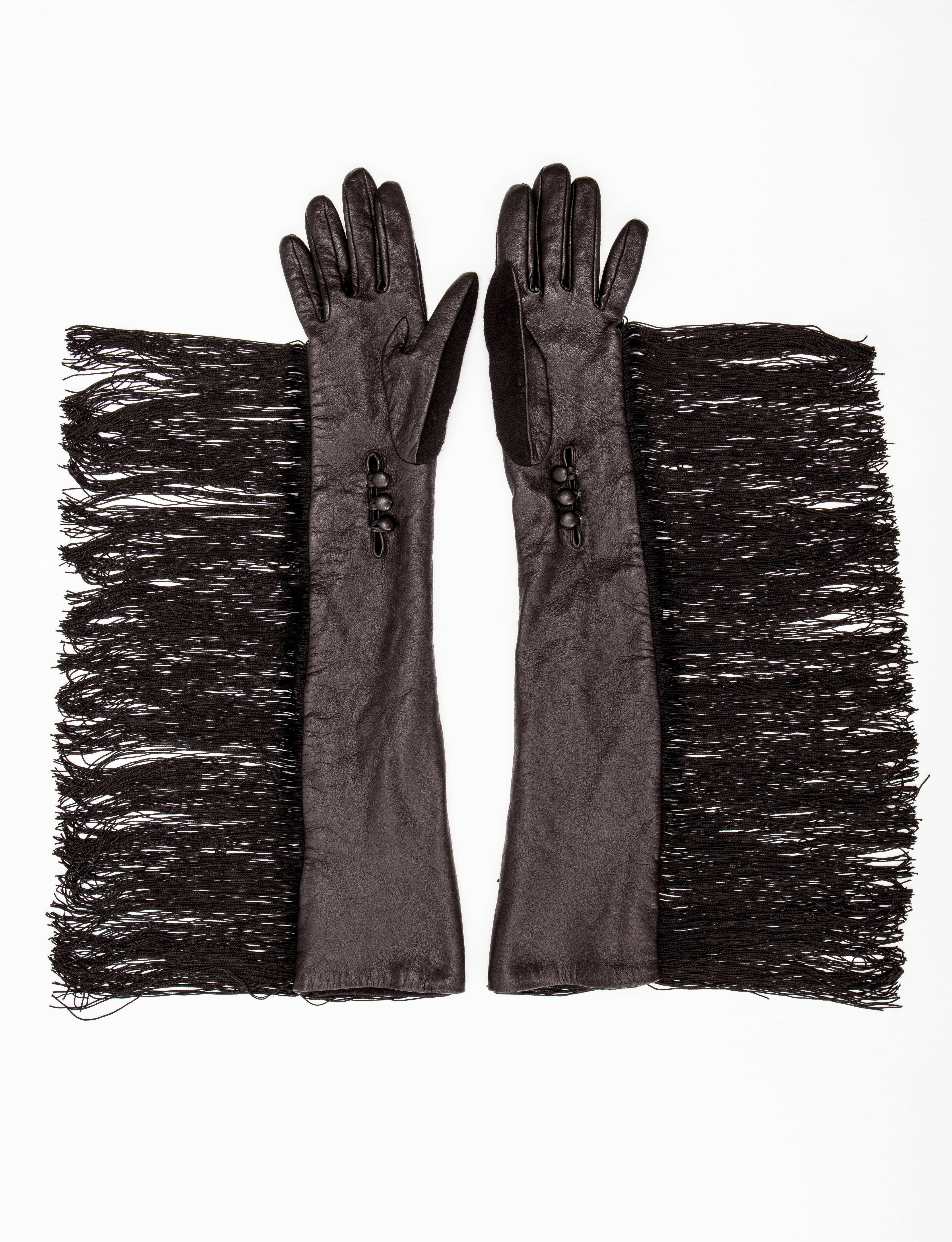 Alber Elbaz for Lanvin Long Black Leather Fringe Gloves, Fall 2014 (Schwarz)