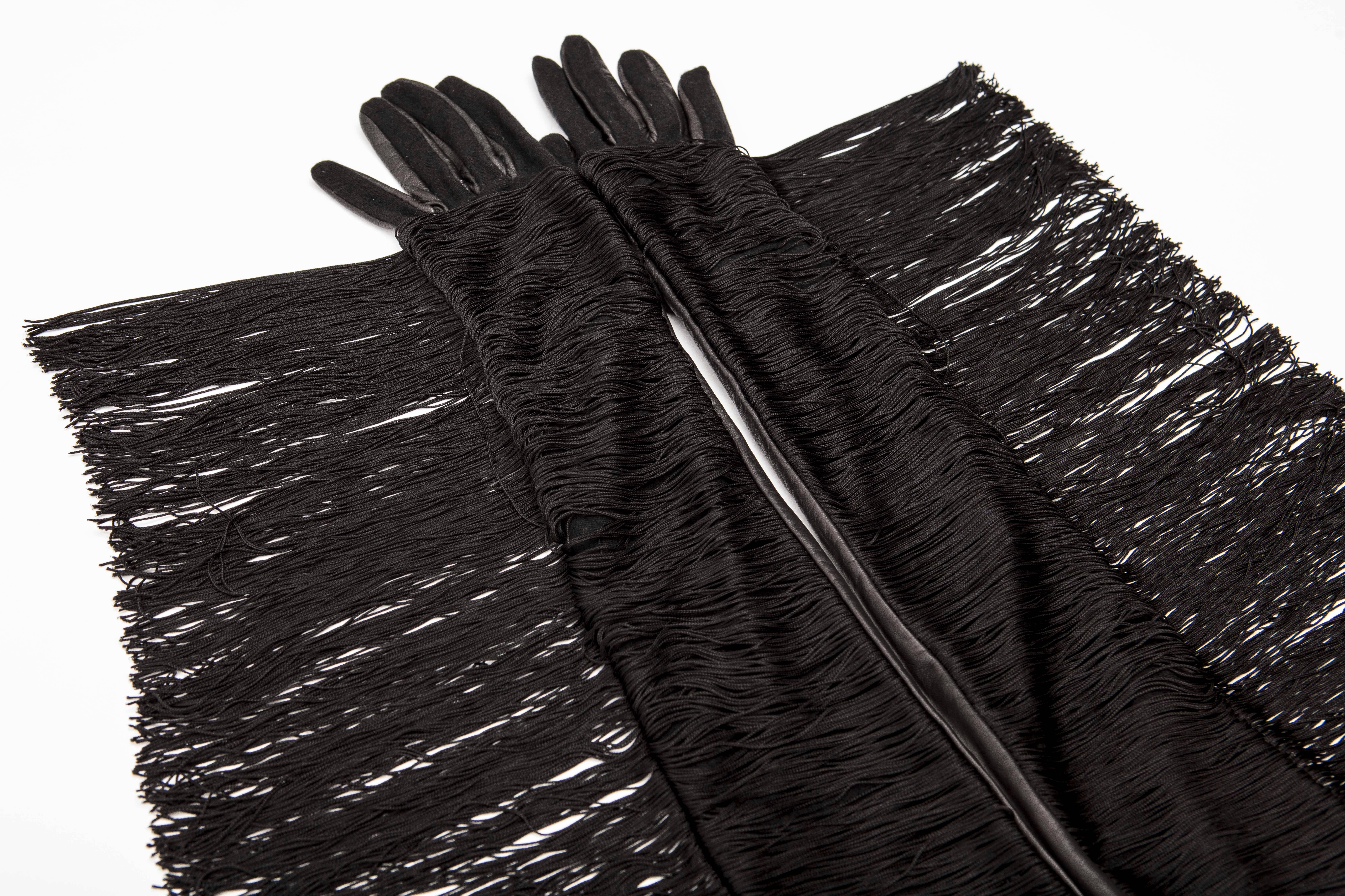 Alber Elbaz for Lanvin Long Black Leather Fringe Gloves, Fall 2014 Damen