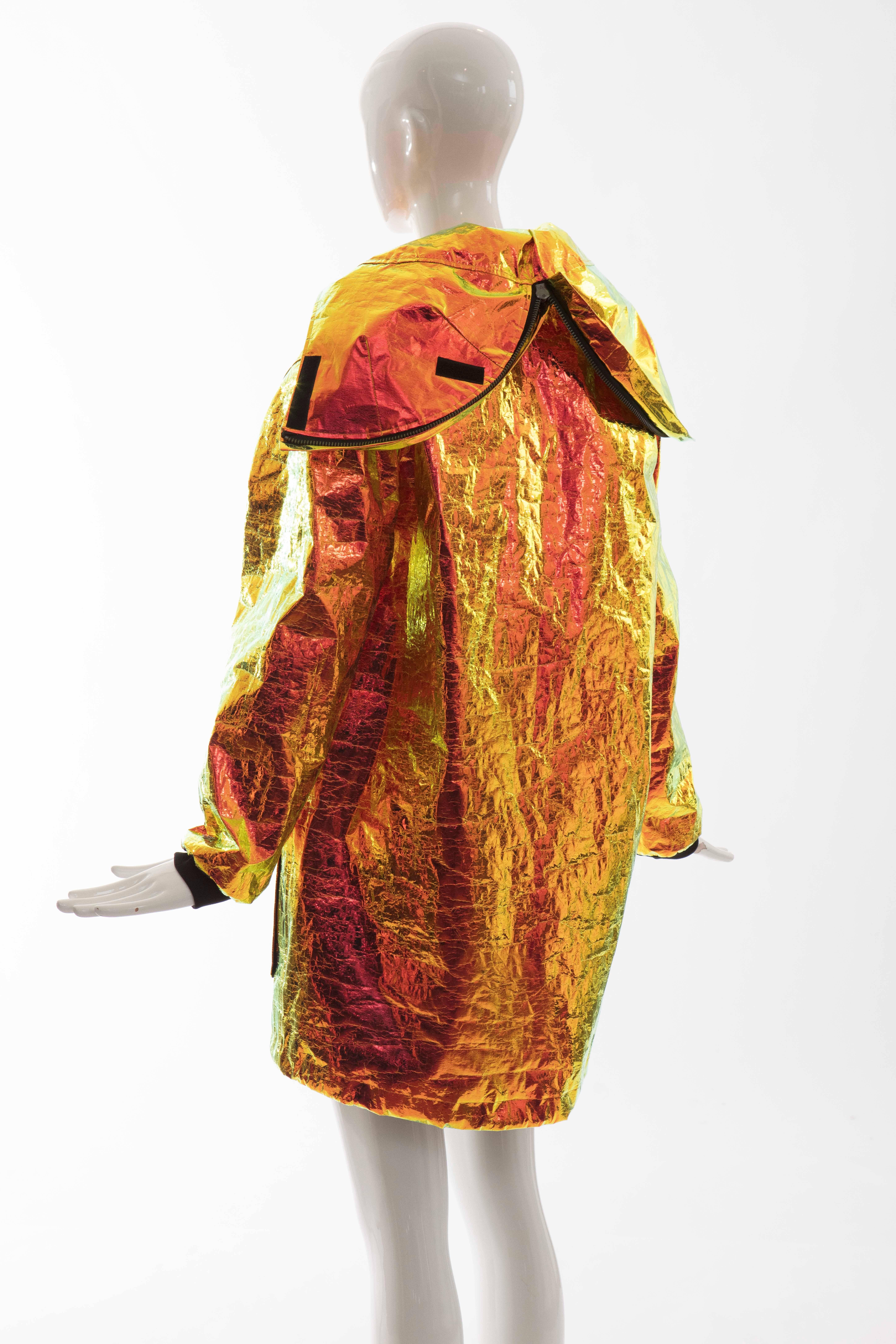 Wanda Nylon Iridescent Metallic Foil Hooded Parka, Autumn - Winter 2014 In Excellent Condition For Sale In Cincinnati, OH