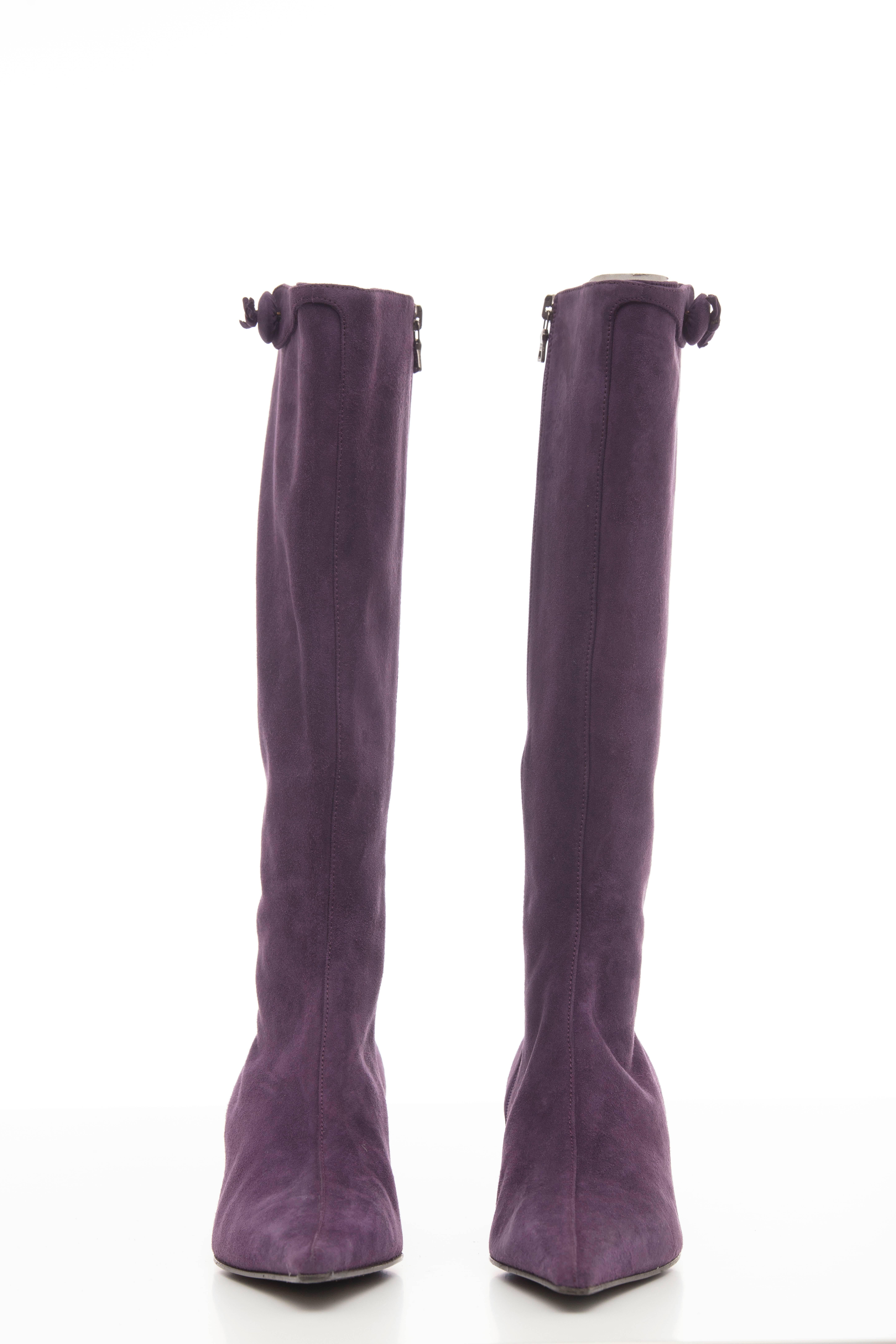 Prada Amethyst Suede Kitten Heel Boots In Excellent Condition For Sale In Cincinnati, OH