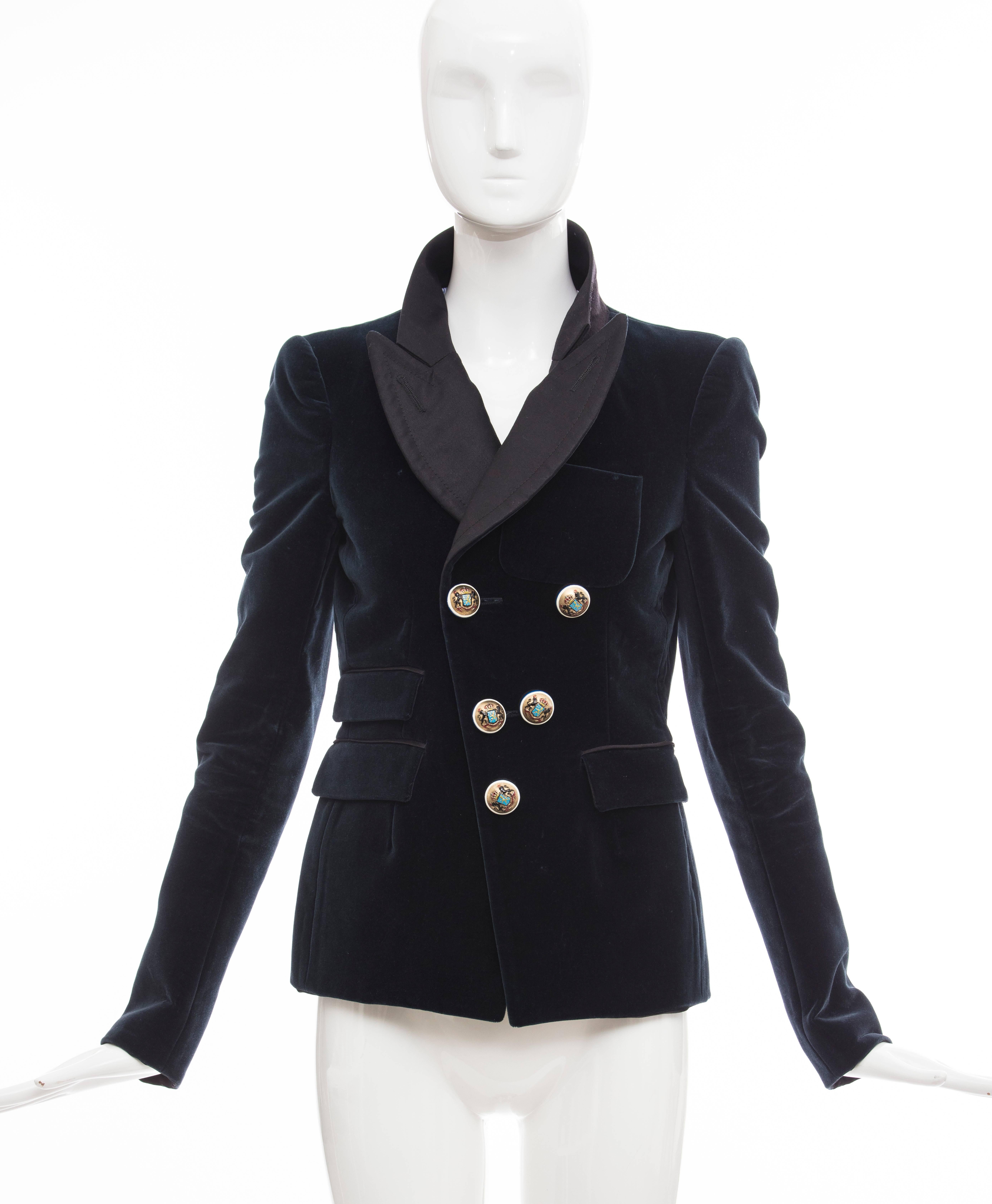 Nicolas Ghesquière for Balenciaga, Autumn-Winter 2007 blue velvet blazer with tonal stitching throughout, structured shoulders, wide peaked lapel, three flap pockets and enameled button closures at front.

EU. 38
US. 6

Bust: 36, Waist 34, Shoulder