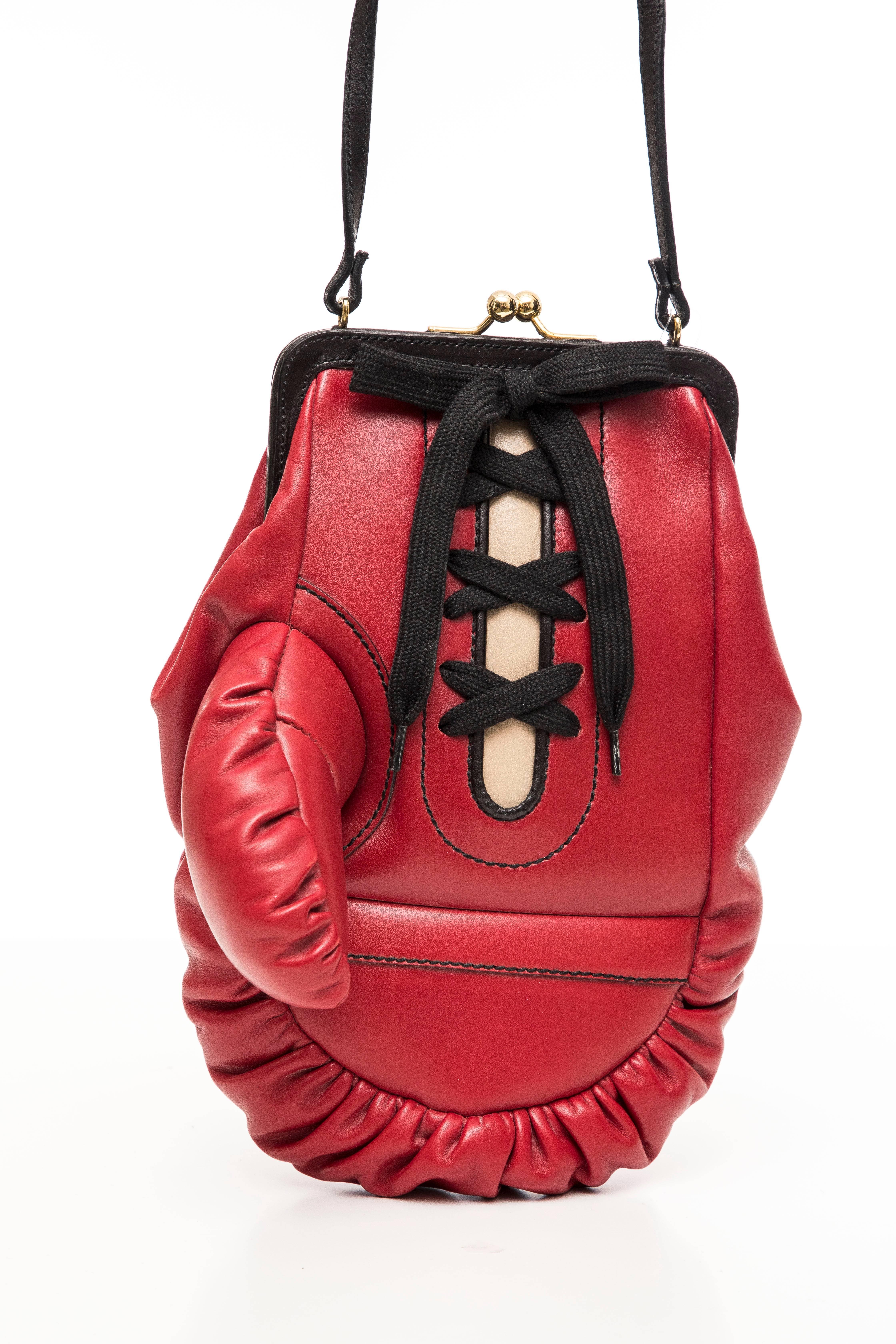 Moschino Laufsteg-Handtasche aus Leder mit Boxhandtasche, Frühjahr 2001 im Zustand „Neu“ in Cincinnati, OH