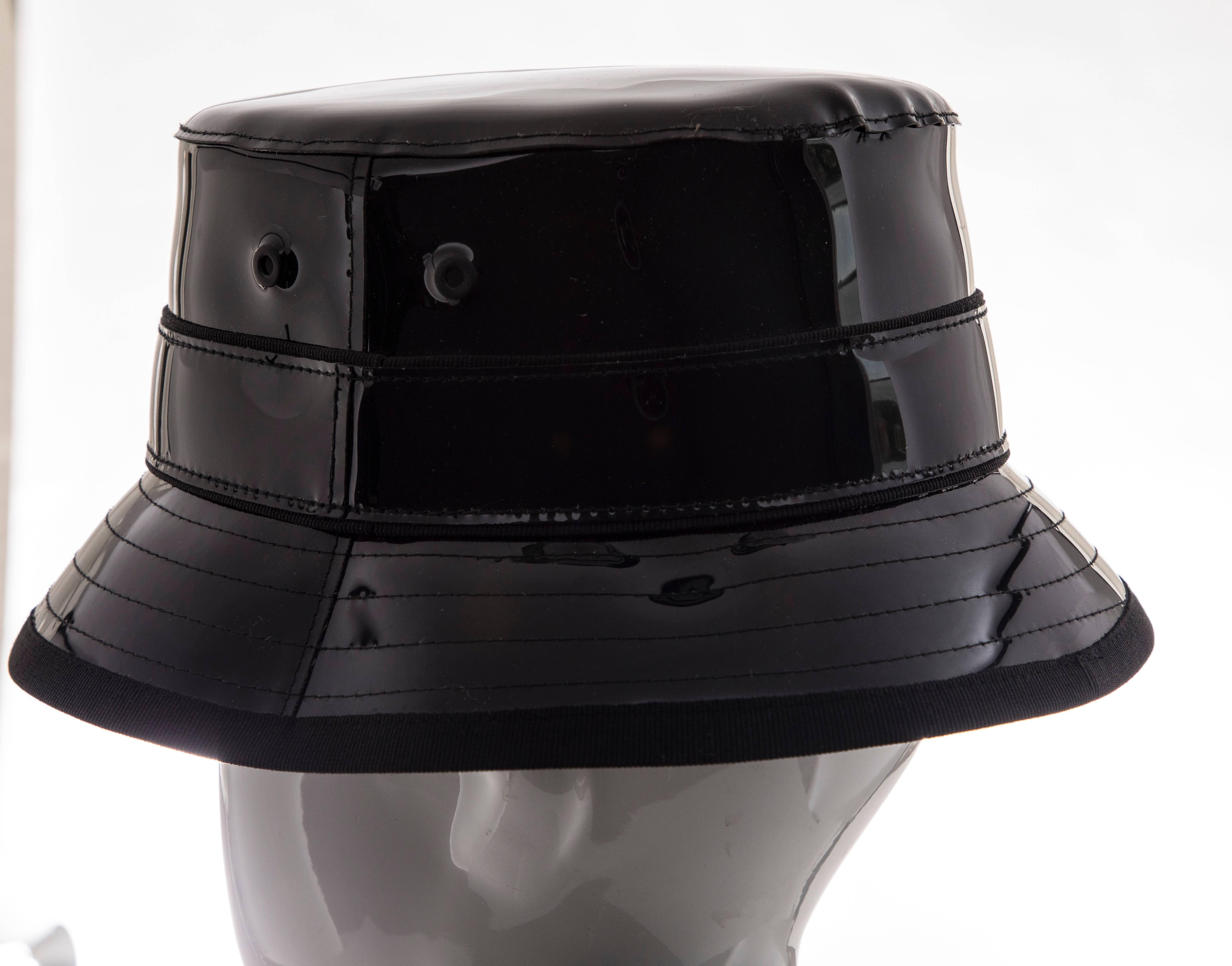 Givenchy Riccardo Tisci Runway Men's Black Patent Leather Bucket Hat, Spring 2017 In Excellent Condition In Cincinnati, OH