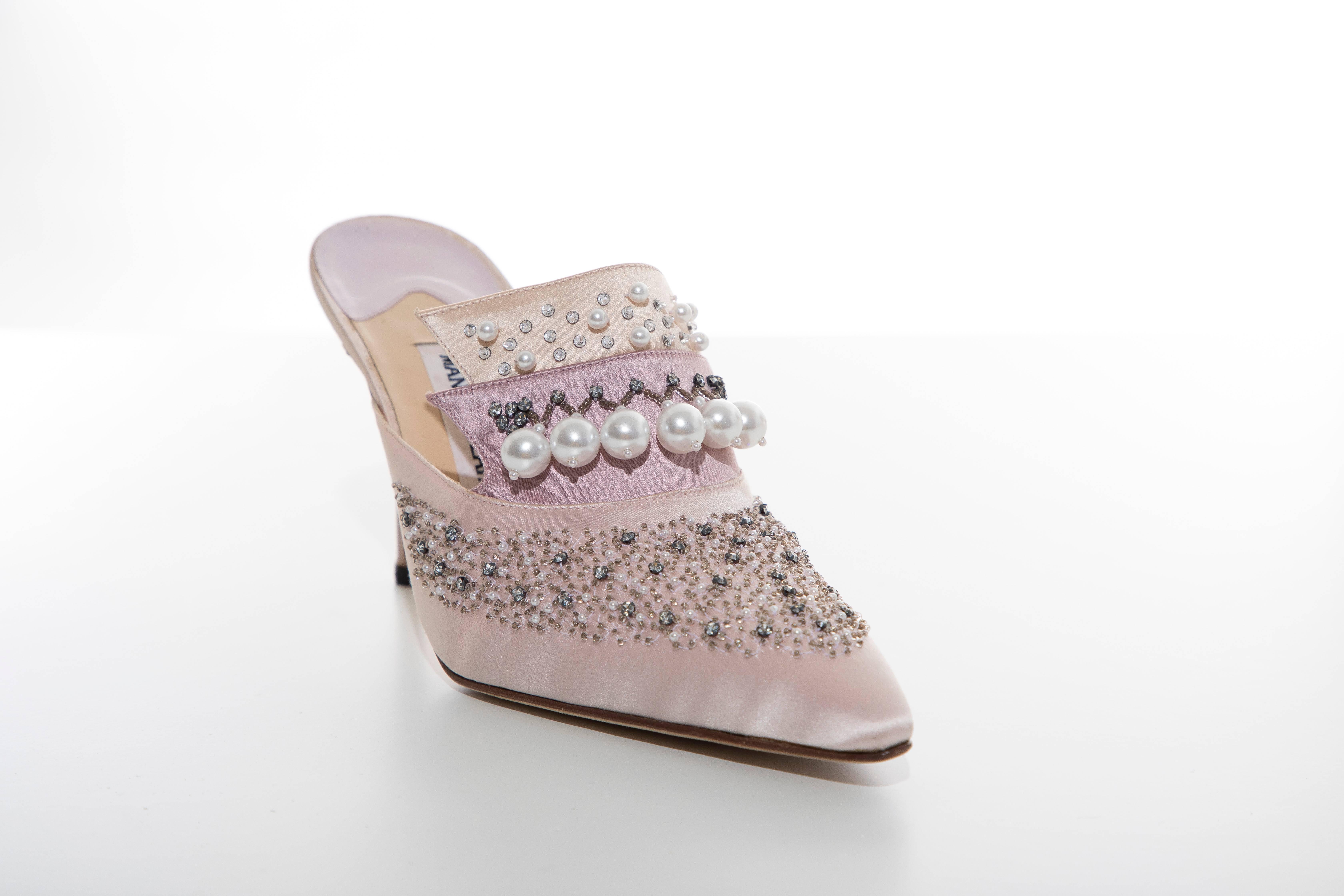 manolo blahnik pearl shoes