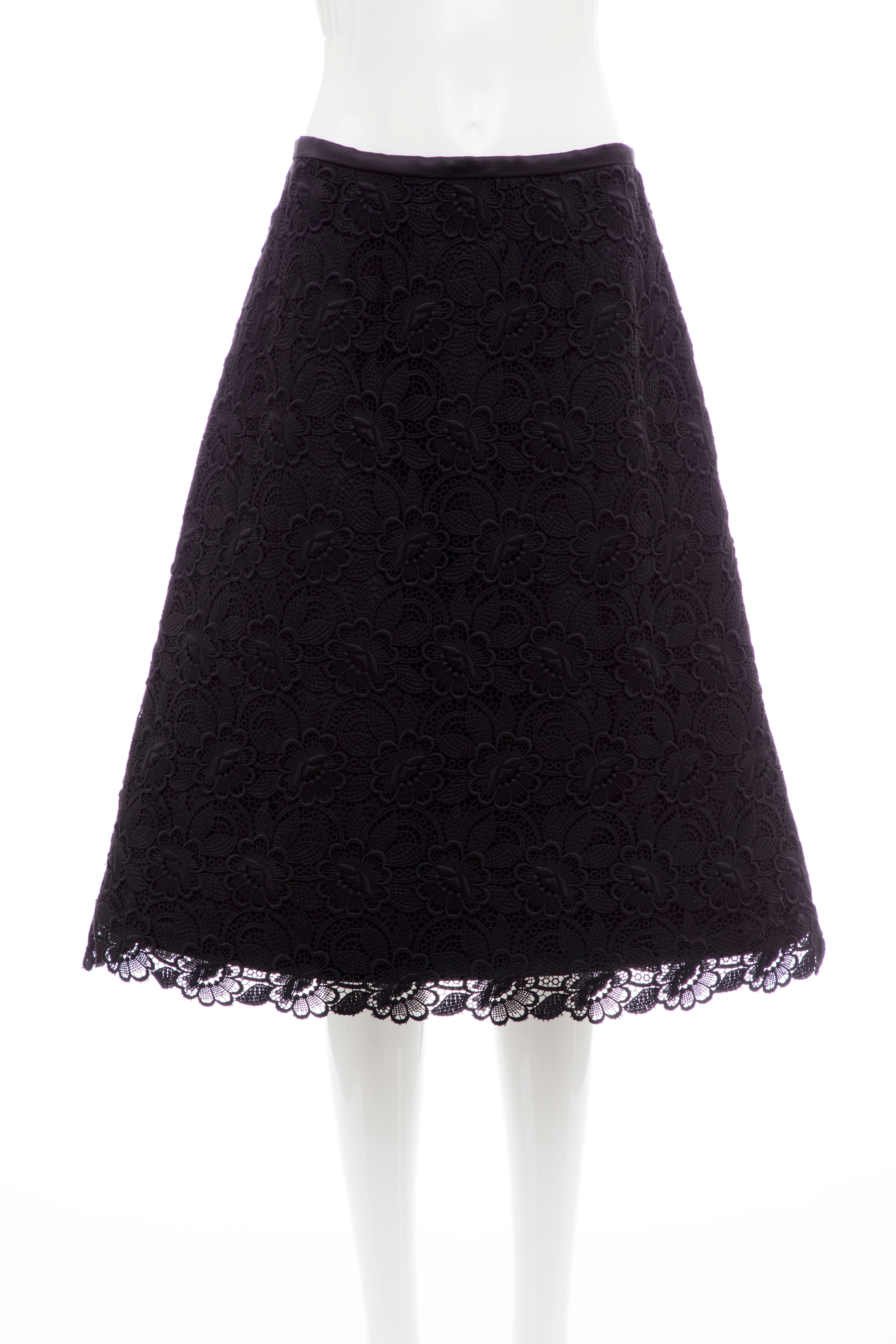 Alexander McQueen Black Silk Cotton Guipure Lace Evening Skirt, Fall 2006 In New Condition For Sale In Cincinnati, OH