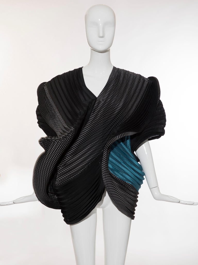 Issey Miyake Runway Pleated Top, Fall 2014 For Sale at 1stdibs