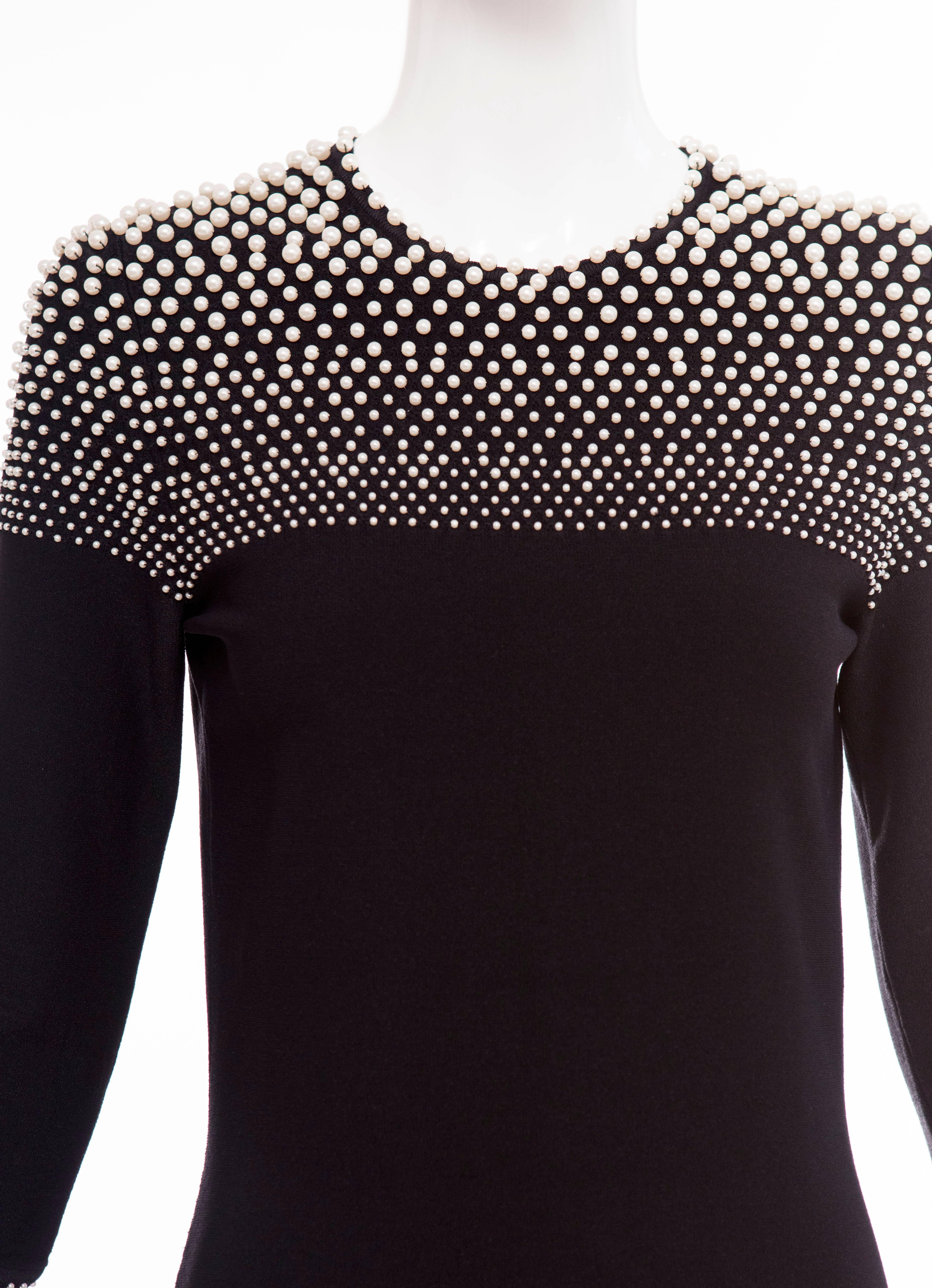 Women's Alexander McQueen Black Knit Dress With Pearl Neckline, Autumn - Winter 2013 For Sale