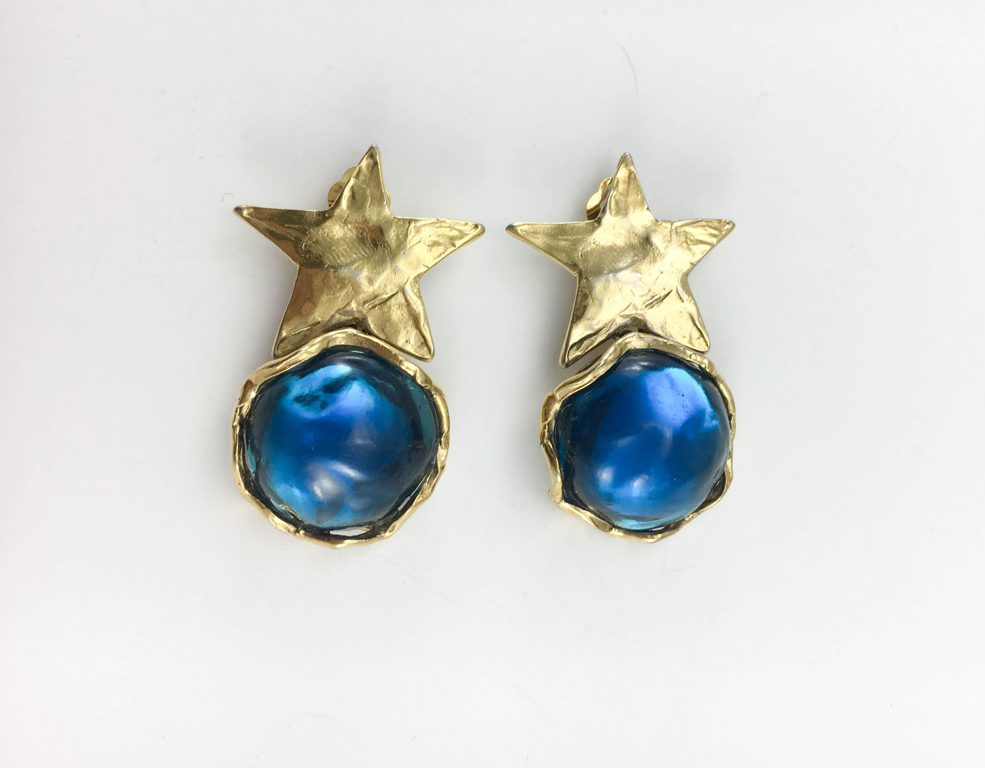1980's Yves Saint Laurent Blue Resin and Gold-Plated Star Earrings In Excellent Condition For Sale In London, Chelsea