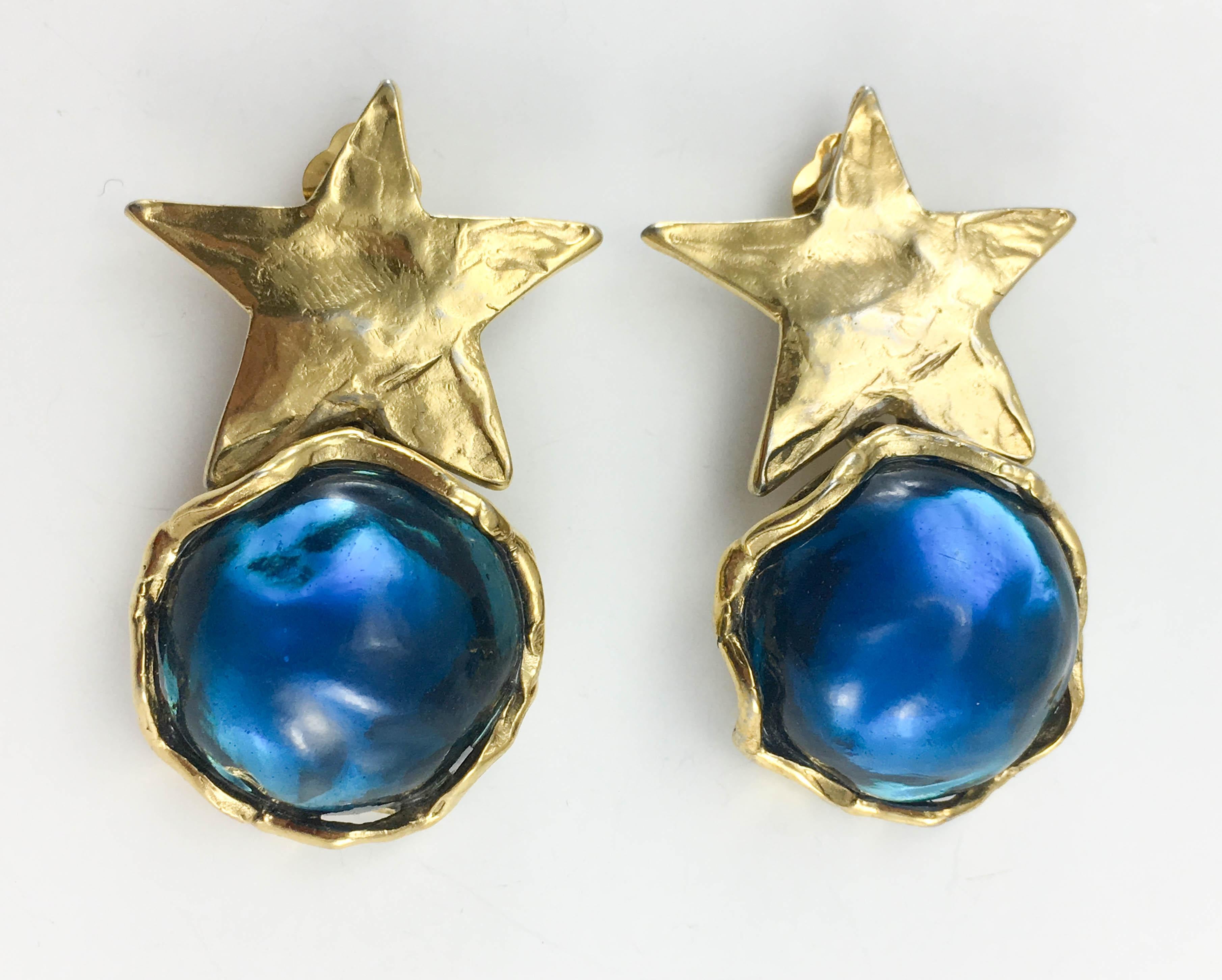 1980's Yves Saint Laurent Blue Resin and Gold-Plated Star Earrings For Sale 1