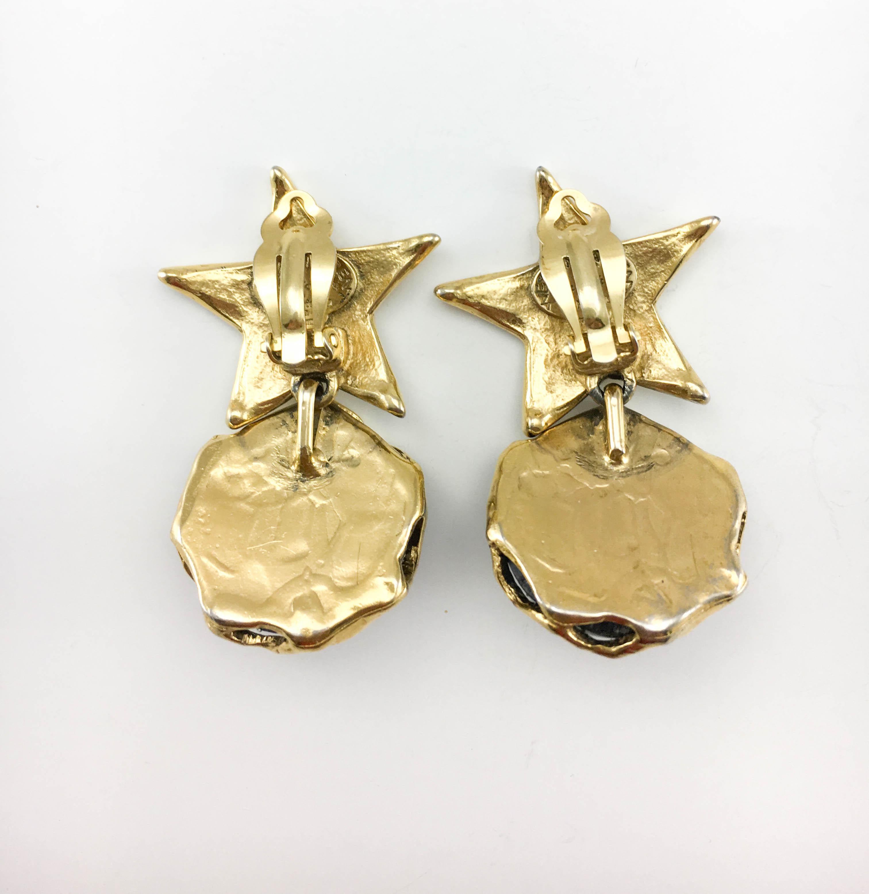 1980's Yves Saint Laurent Blue Resin and Gold-Plated Star Earrings For Sale 4