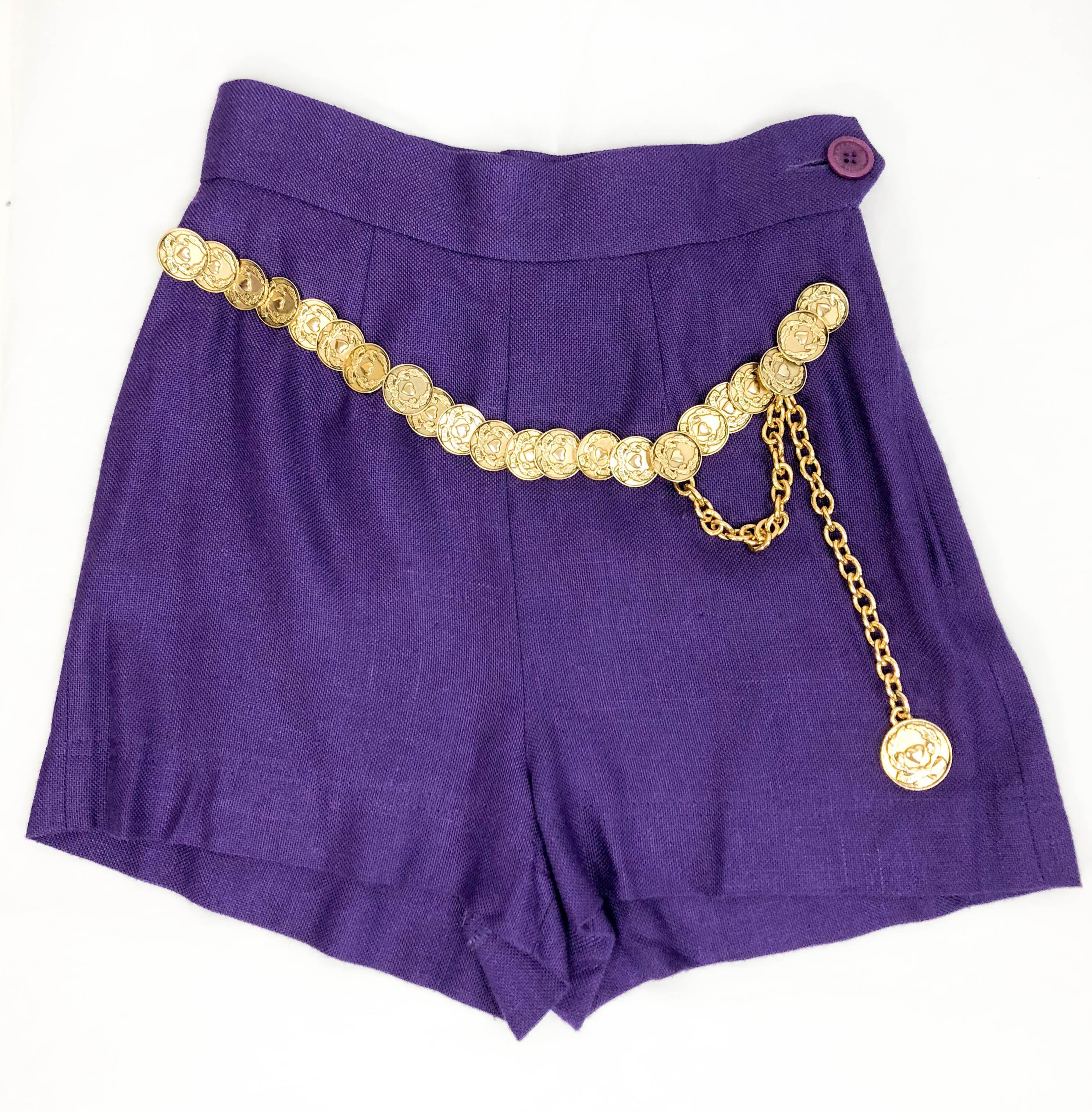 1990's Moschino Royal Purple Linen Shorts With Attached Gilt Coin Belt In Excellent Condition For Sale In London, Chelsea