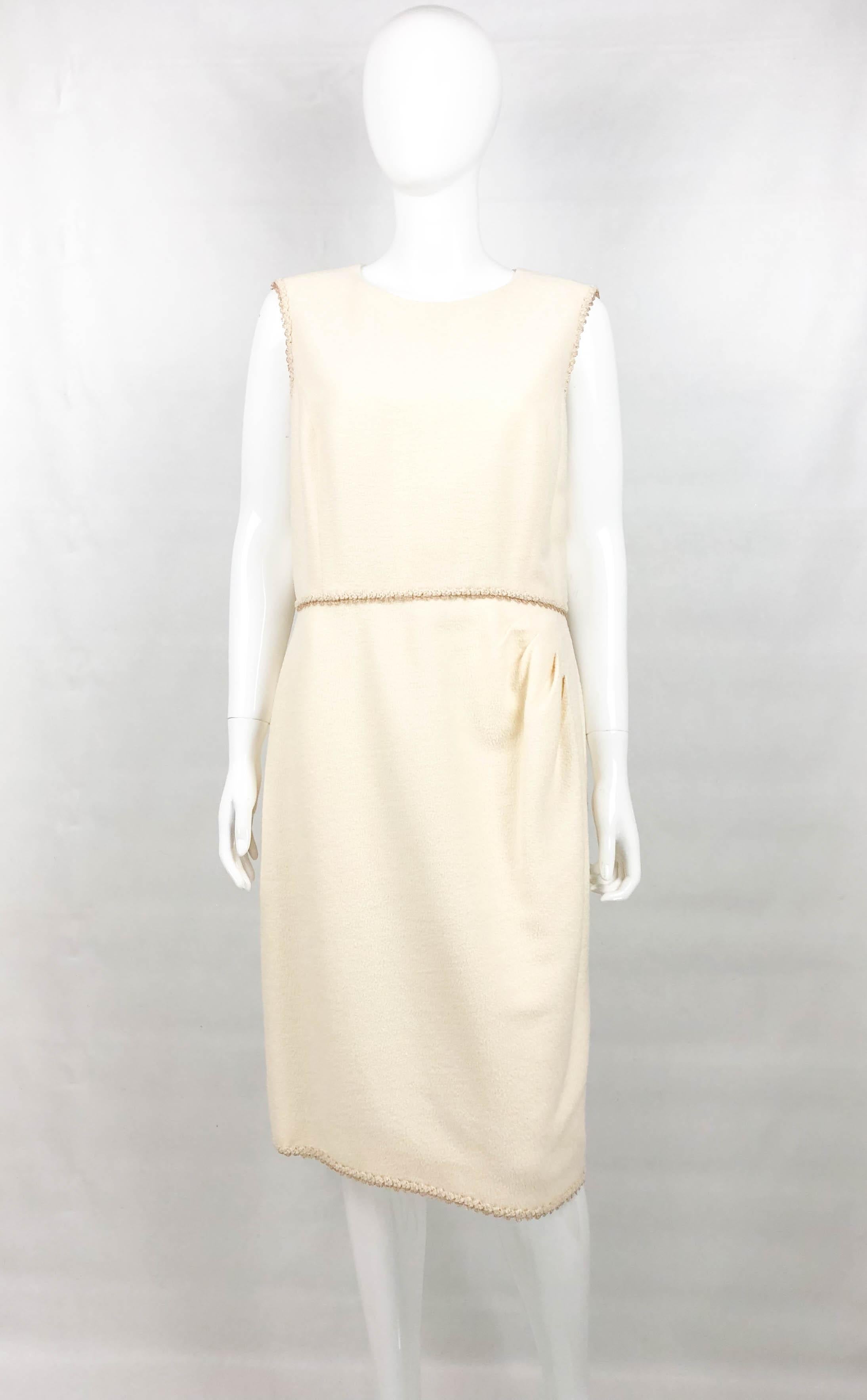 2010 Unworn Chanel Runway Look Cream Dress With Gold Thread Trim In New Condition For Sale In London, Chelsea