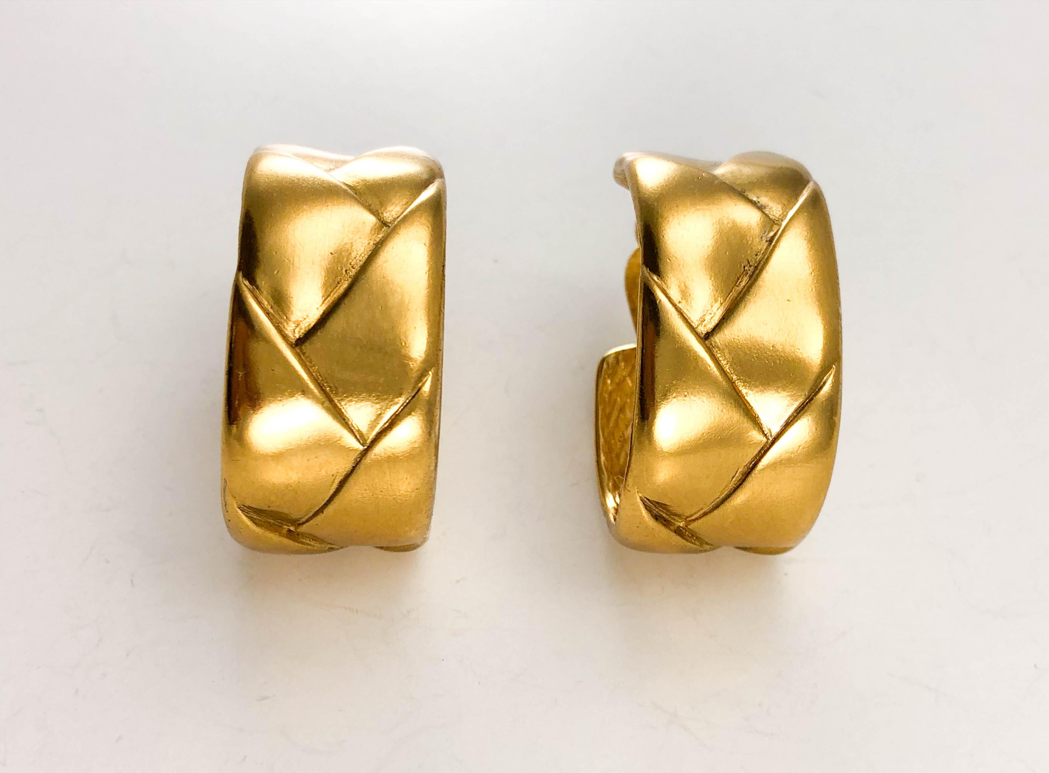 1980's Yves Saint Laurent Gold-Plated Quilted Hoop Earrings For Sale 1