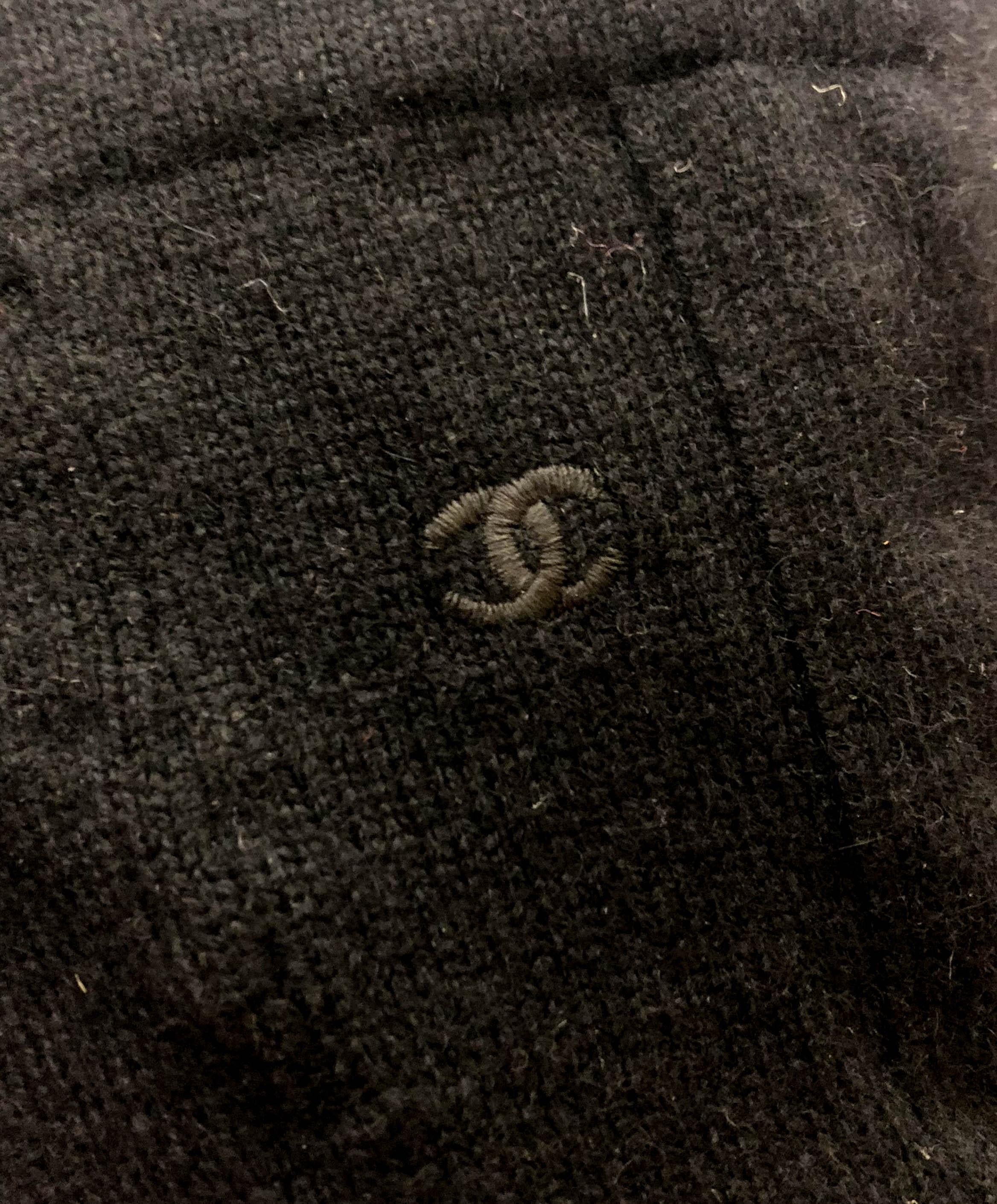 1990's Chanel Black Cashmere Cardigan With Gilt Buttons 5