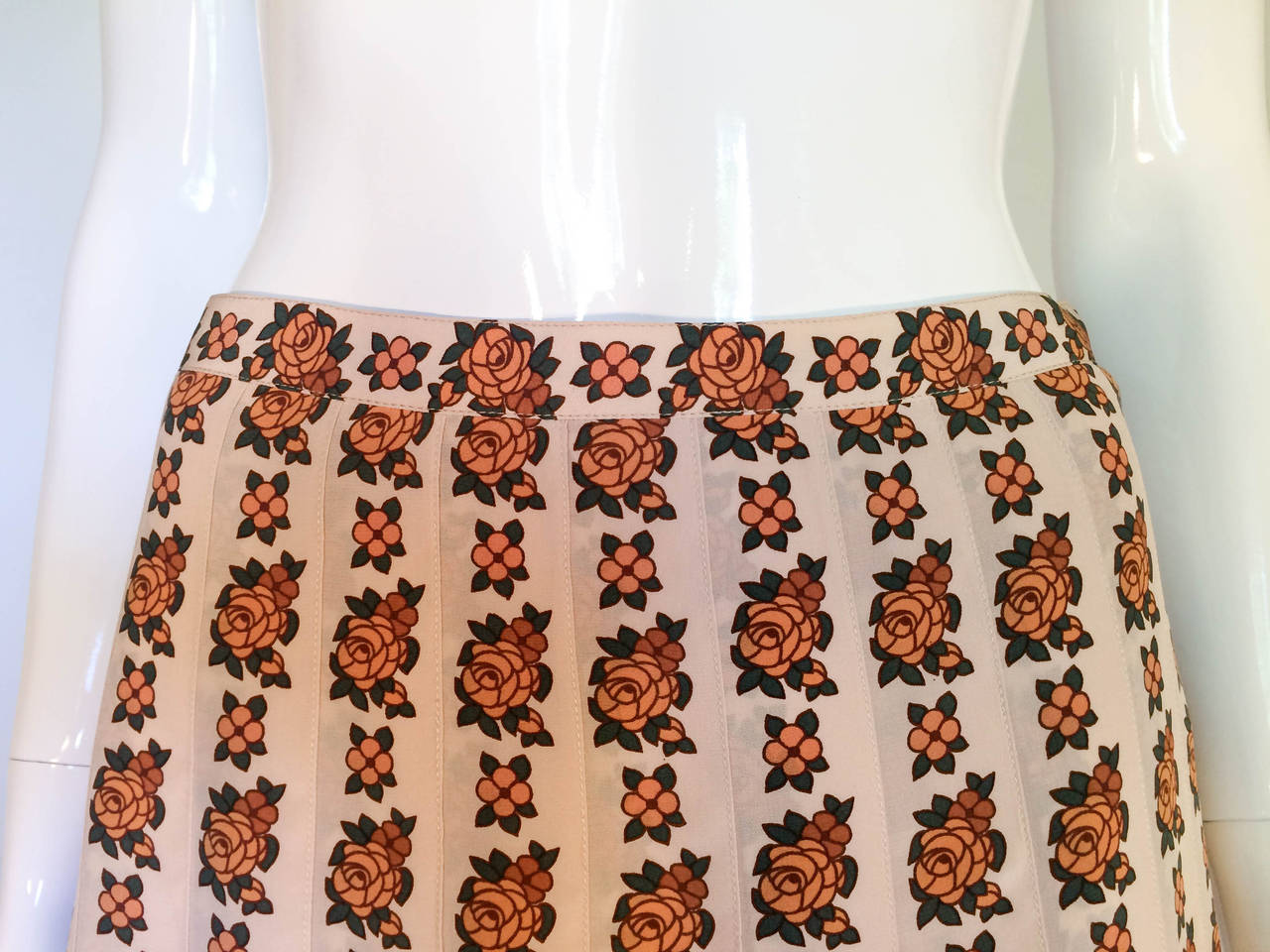 Celine Silk Pleated Floral Skirt - 1990s In New Condition In London, Chelsea