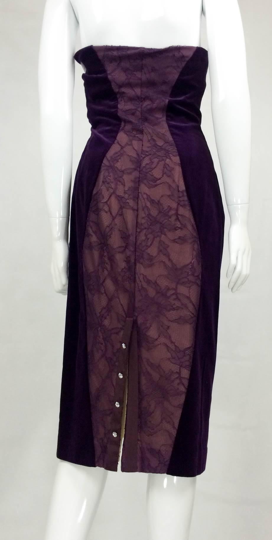 Paco Rabanne Velvet and Lace Dress - 1970s In Excellent Condition For Sale In London, Chelsea