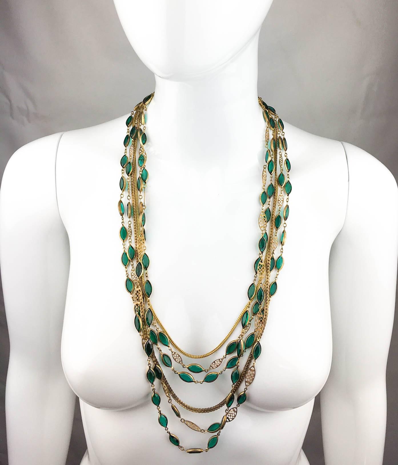 Multi-Strand Gold-Toned and Green Paste Necklace - 1940s/1950s In Good Condition For Sale In London, Chelsea