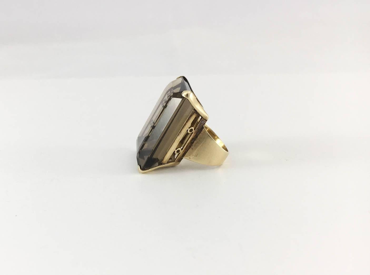 Large Smoky Quartz and Gold Statement Ring - 1960s For Sale 1