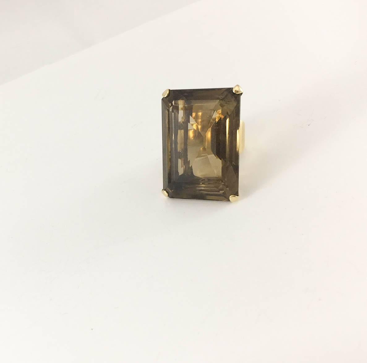 Large Smoky Quartz and Gold Statement Ring - 1960s For Sale 2