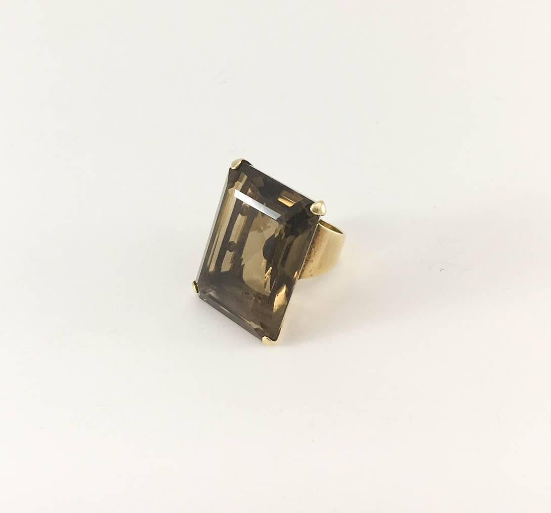 Large Smoky Quartz and Gold Statement Ring - 1960s For Sale 3