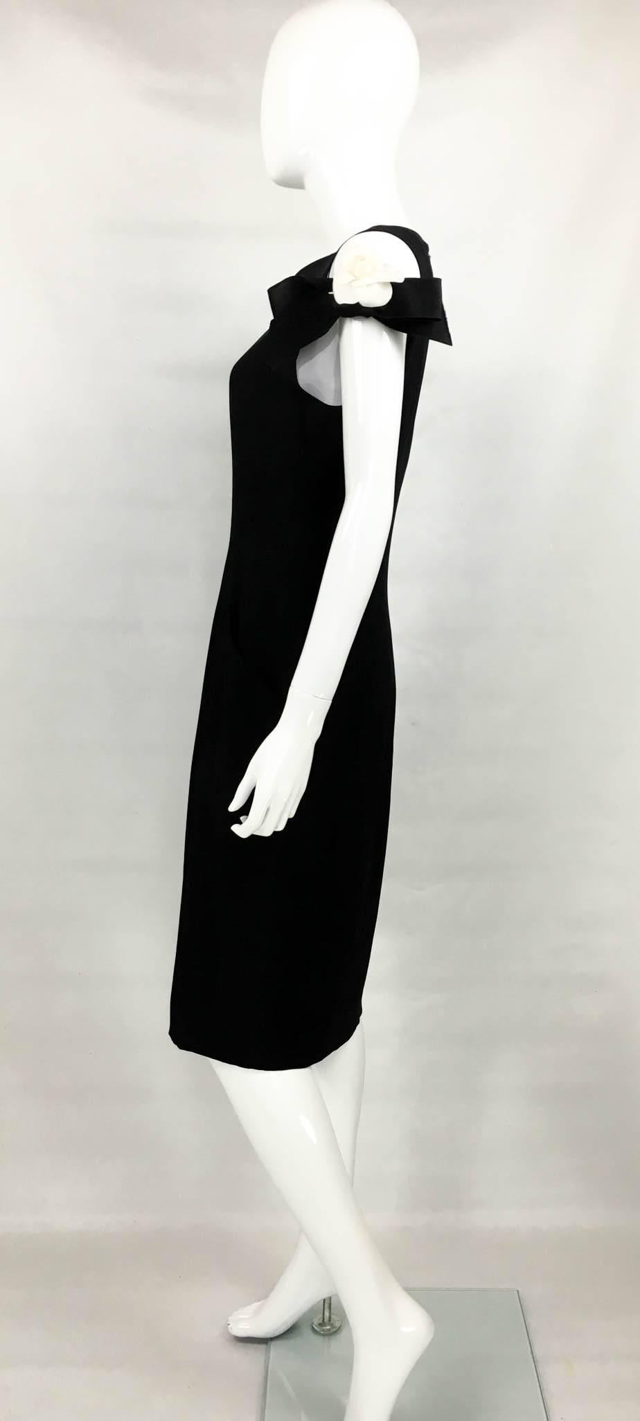 Chanel Black Silk Dress With Detachable Silk Camellias - 1990s 1