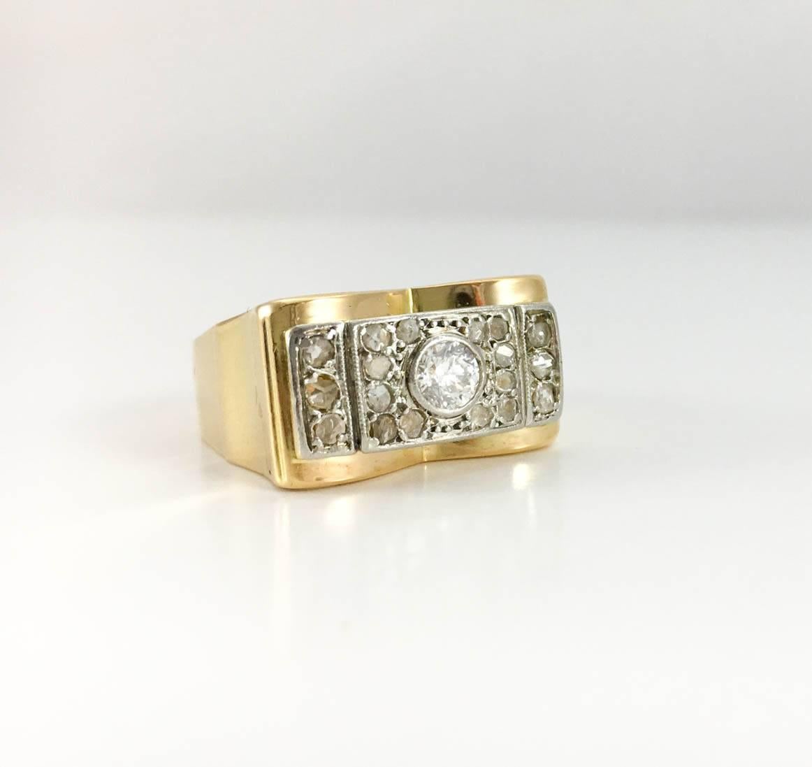 Gold and Diamond Cocktail Ring - 1940s For Sale 1