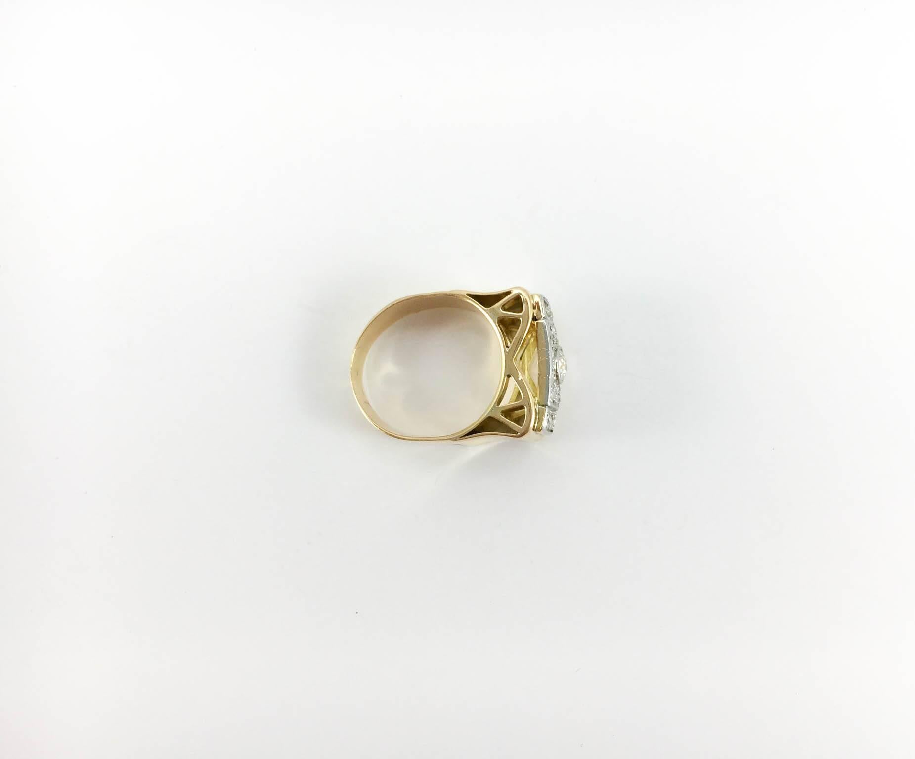 Gold and Diamond Cocktail Ring - 1940s For Sale 3