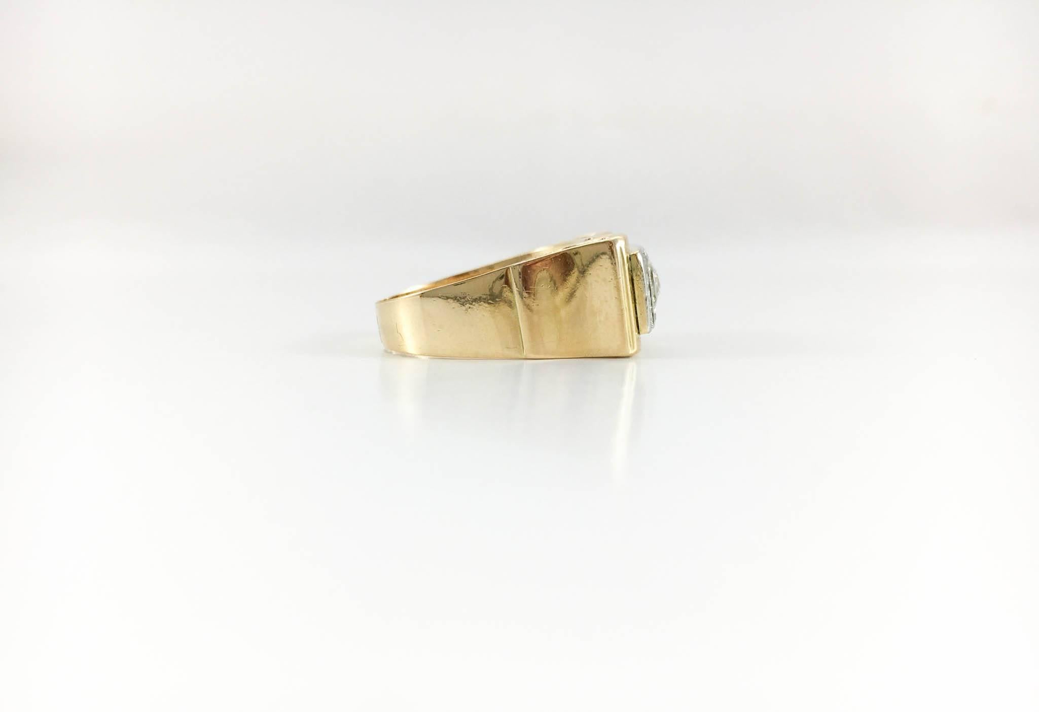 Gold and Diamond Cocktail Ring - 1940s For Sale 4