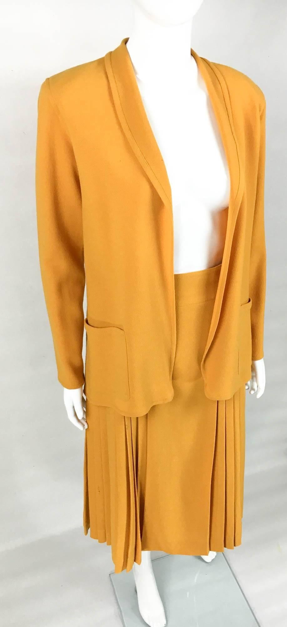 Dior Wool Crepe Pleated Skirt Ensemble - 1970s In Excellent Condition For Sale In London, Chelsea