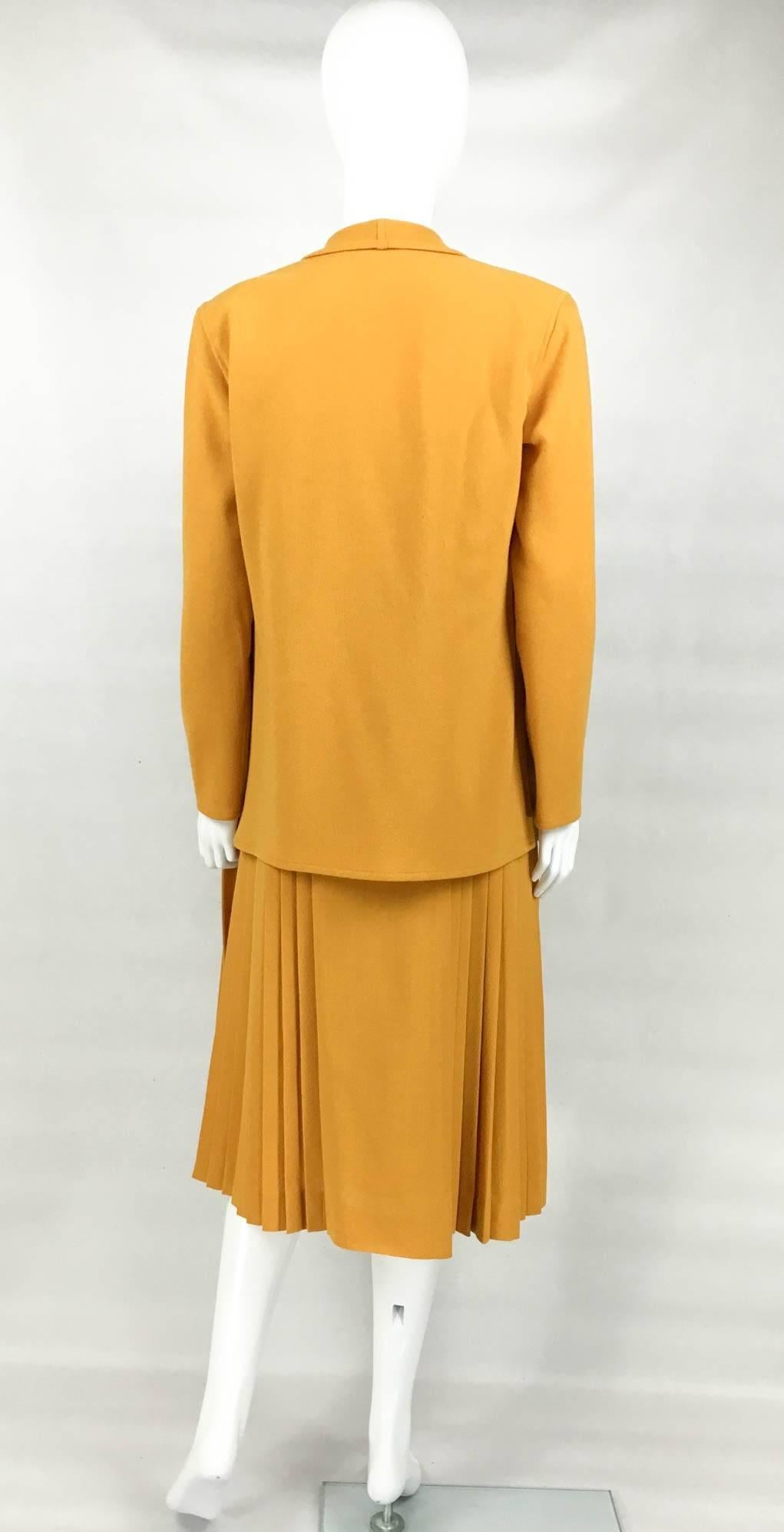Dior Wool Crepe Pleated Skirt Ensemble - 1970s For Sale 3