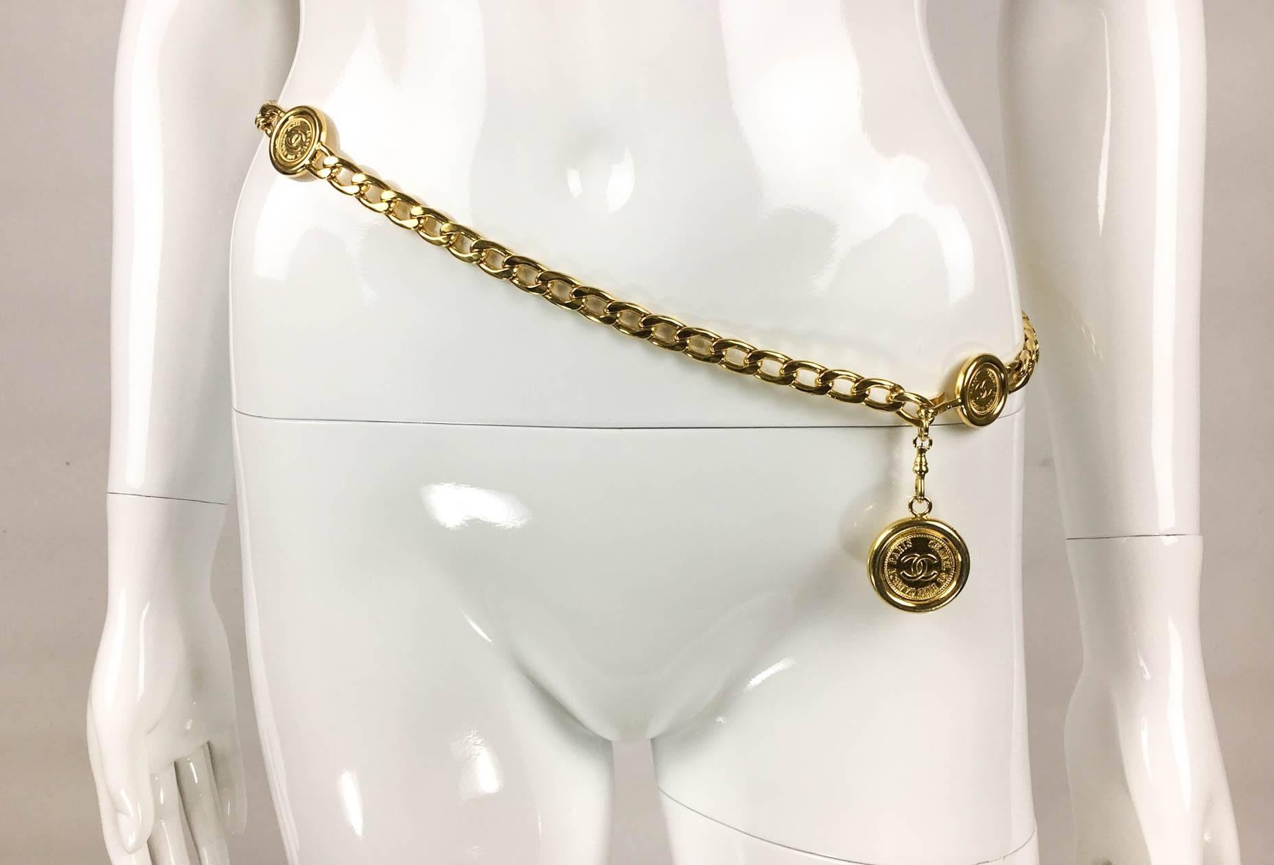 Beige Chanel Gold-Tone Chain Medallion Pendant Belt / Necklace - 1990s