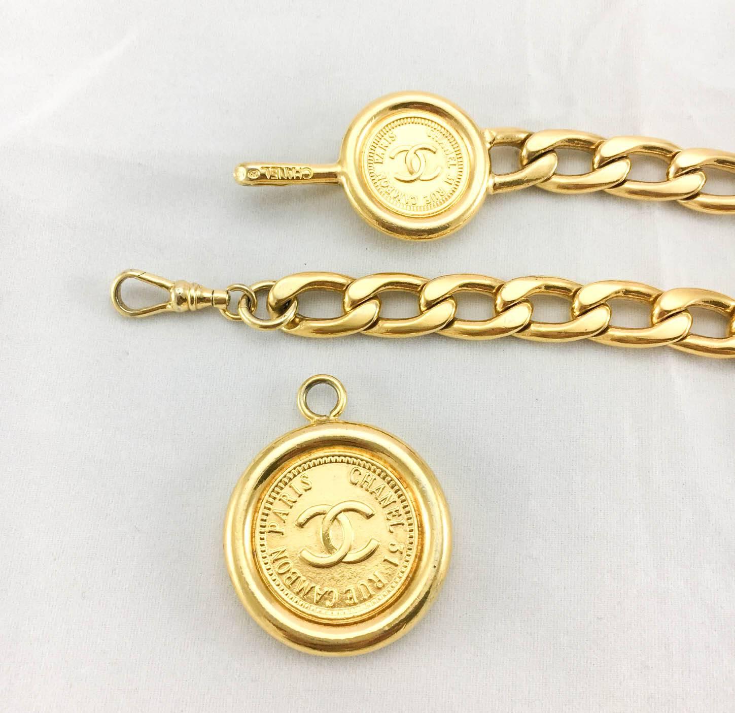 Chanel Gold-Tone Chain Medallion Pendant Belt / Necklace - 1990s 5