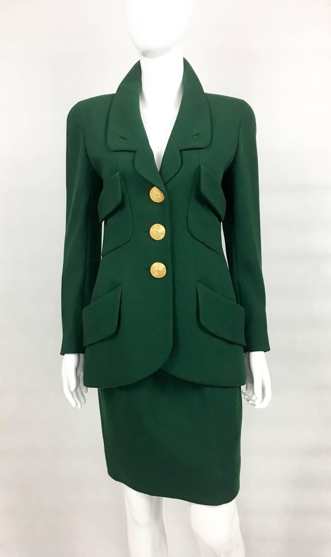 Chanel Bottle Green Wool Suit With Large Gold-Tone Logo Rope Buttons - 1992 In Excellent Condition In London, Chelsea