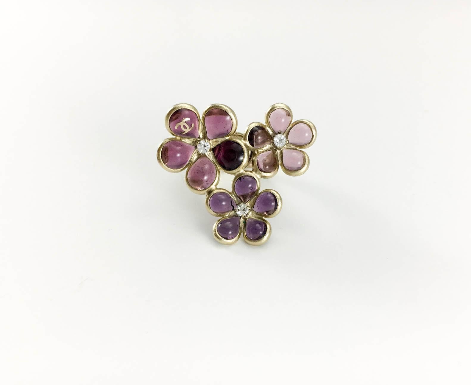 Chanel Gripoix Flower Ring - Autumn / Winter 2007 In Excellent Condition In London, Chelsea