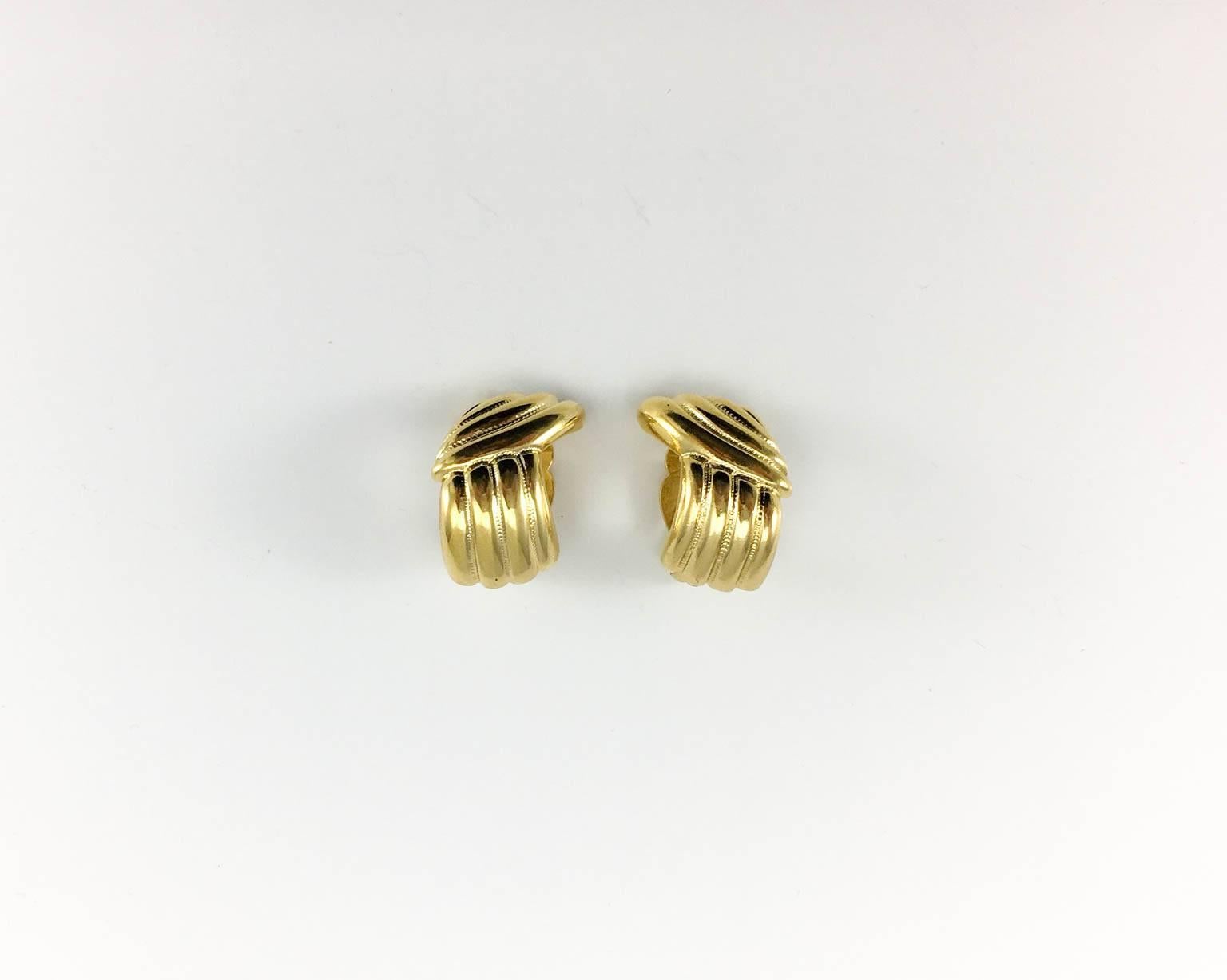 Yves Saint Laurent Undulating Gilt Earrings - 1980's In Excellent Condition In London, Chelsea