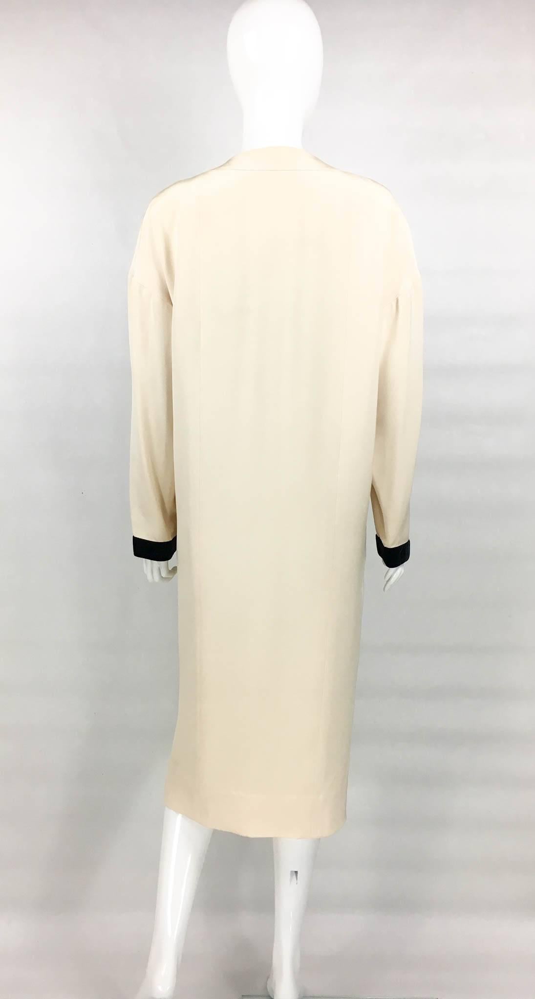 Chanel Champagne Silk Dress With Black Velvet Cuffs and Bow - 1980s For Sale 2