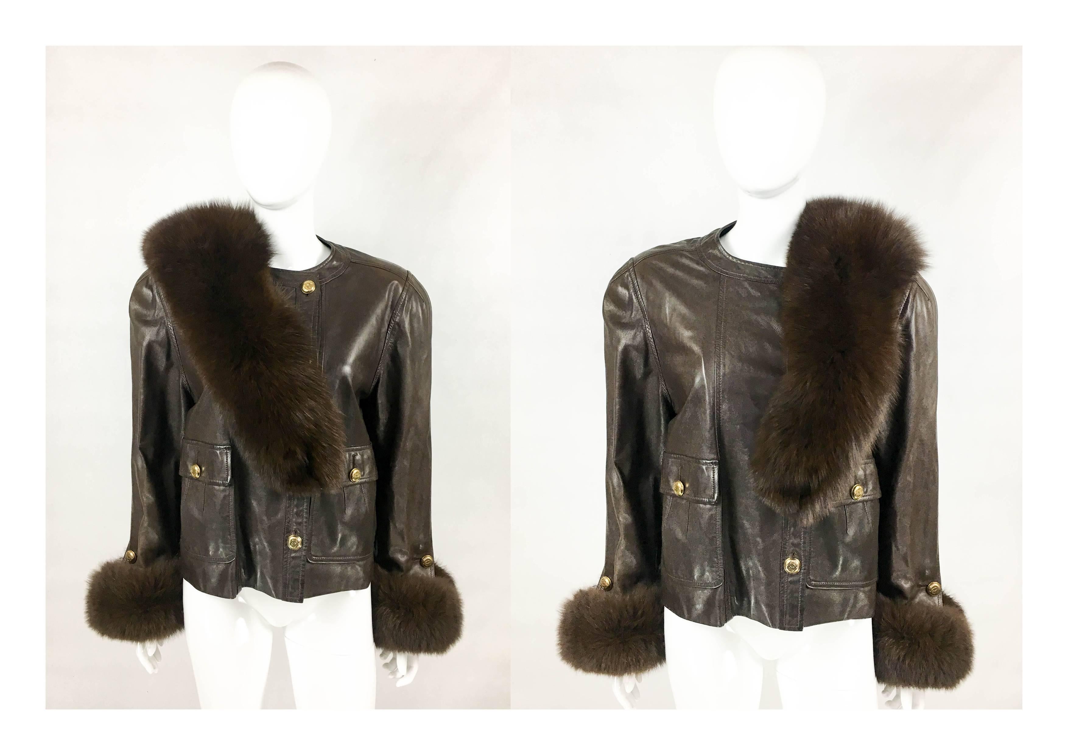 1980s Chanel Brown Leather Jacket With Fox Fur Cuffs and Removable Collar In Excellent Condition For Sale In London, Chelsea