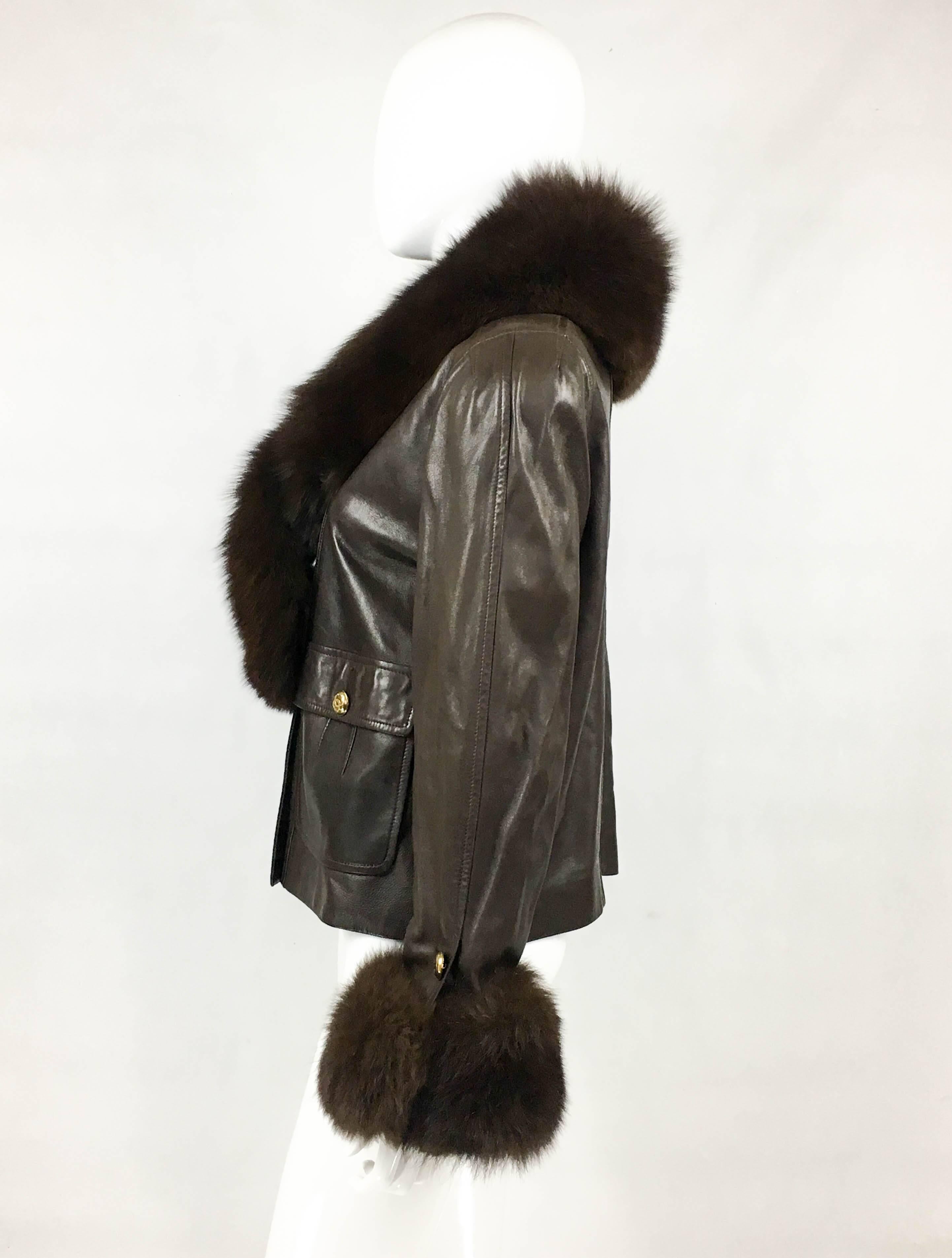 1980s Chanel Brown Leather Jacket With Fox Fur Cuffs and Removable Collar For Sale 1